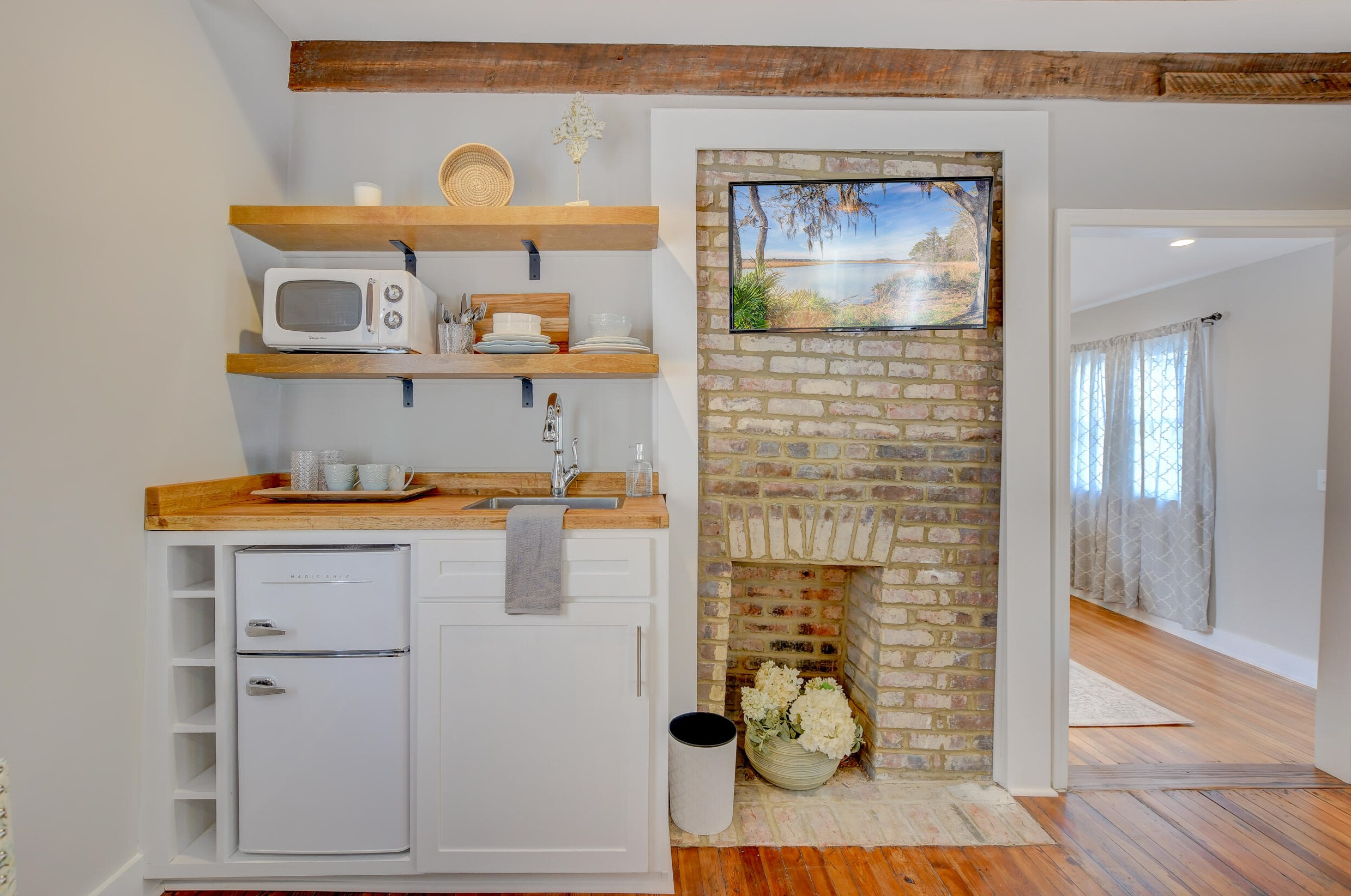 67 Line St, Charleston SC 29403-5419 exterior