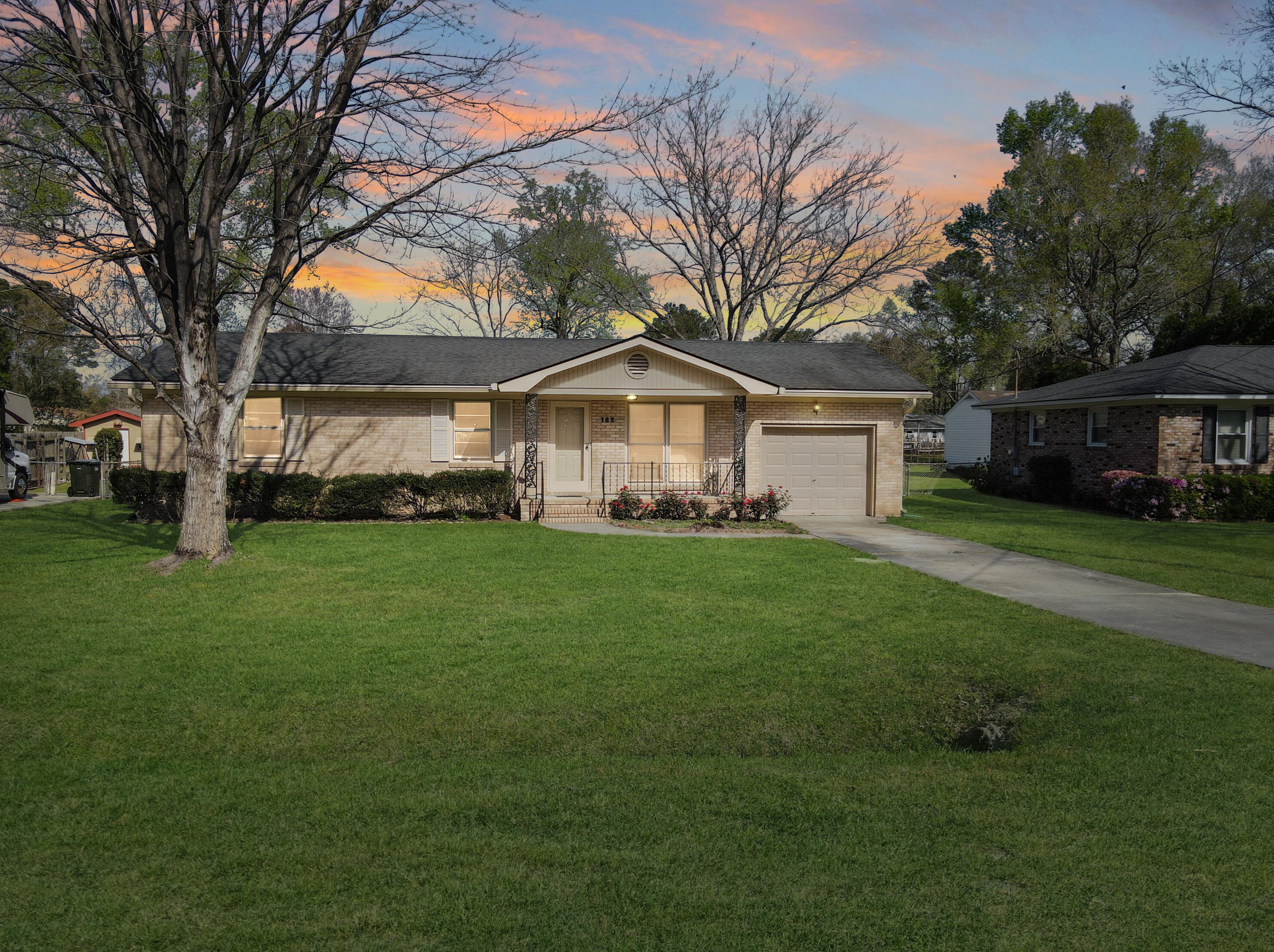122 Ellen St, Charleston, SC 29445-3112