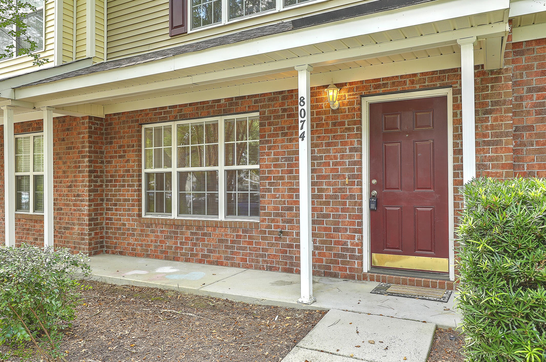 8074 Shadow Oak Dr, Charleston SC  29406-9575 exterior
