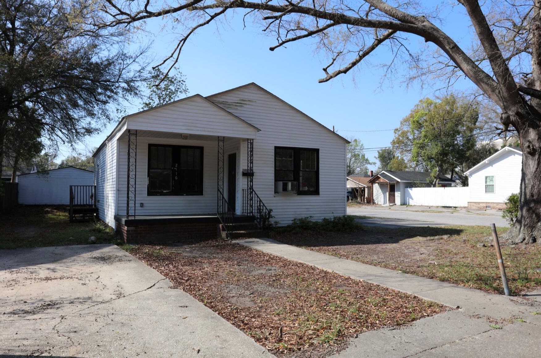 2116 Commander Rd, Charleston, SC 29405