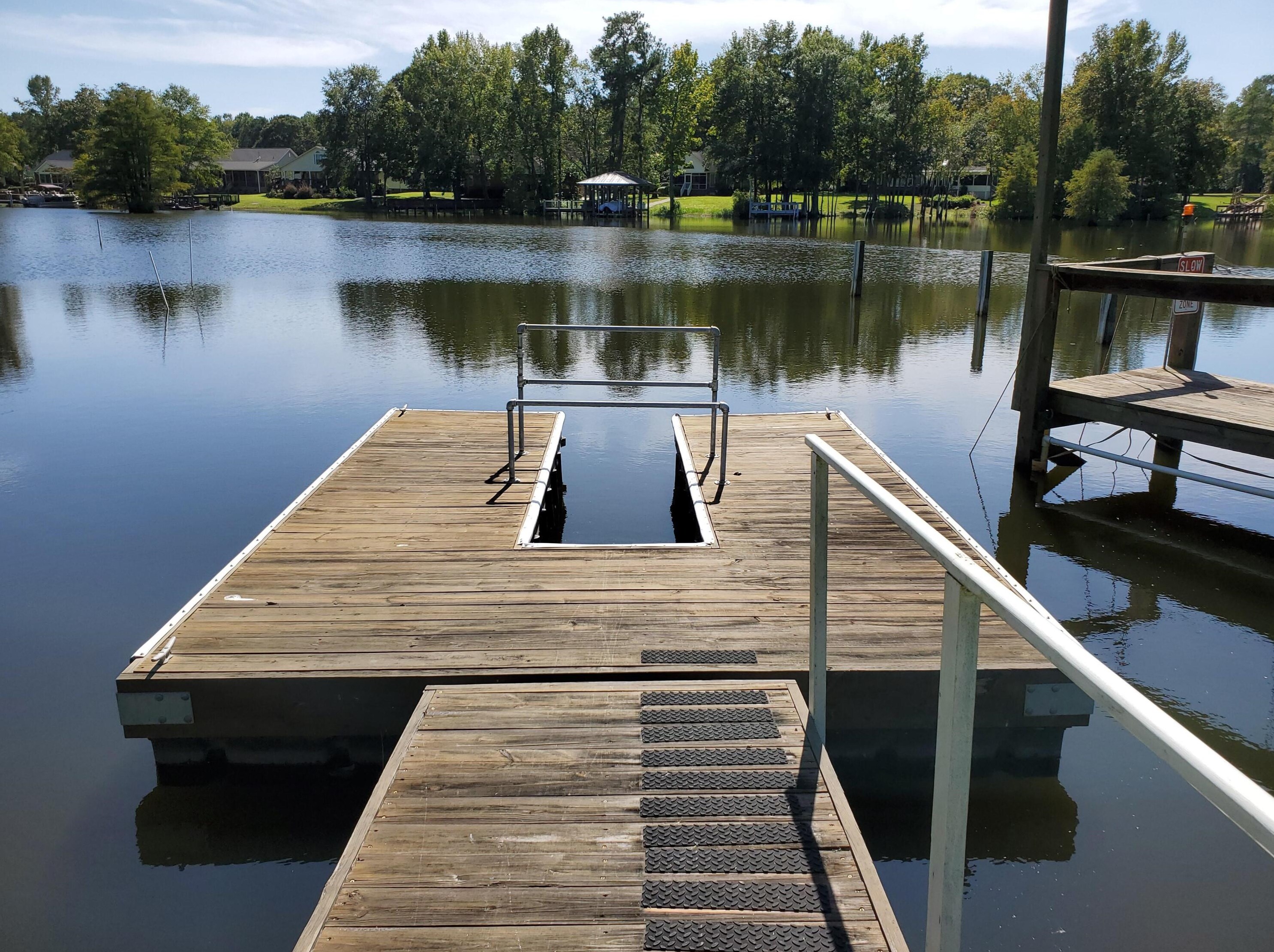 266 Ridge Lake Dr, Foreston SC  29102-4478 exterior