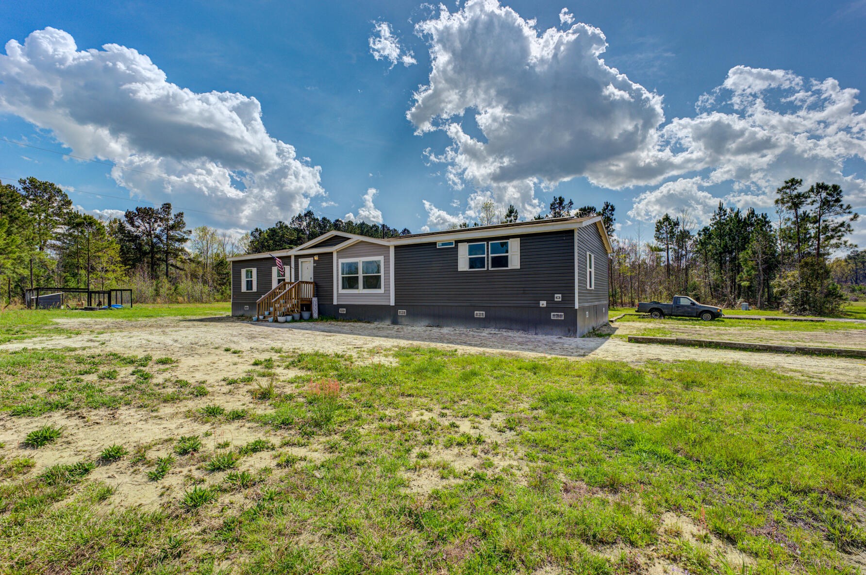 225 Fox Run Rd, Saint George, SC 29477