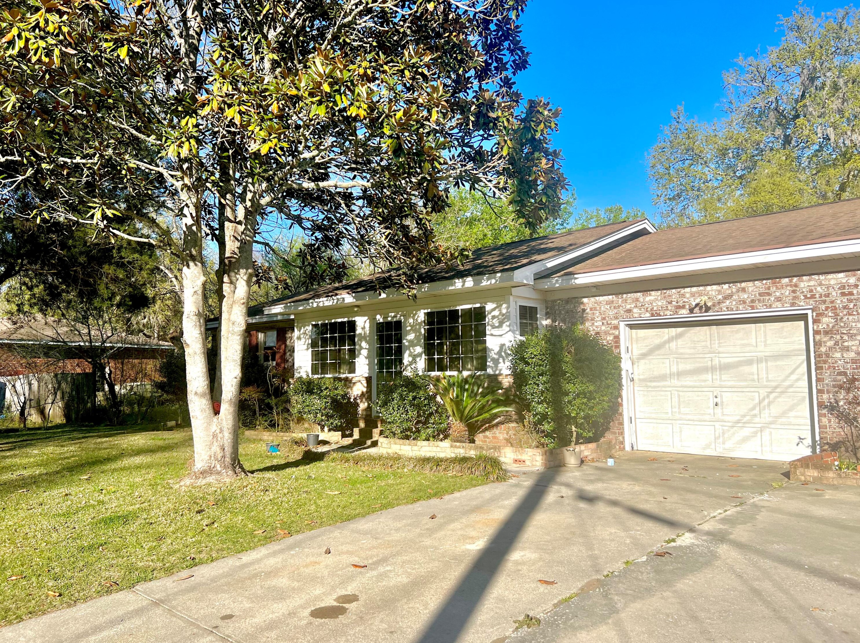 1023 Harrison Rd, Ladson, SC 29456