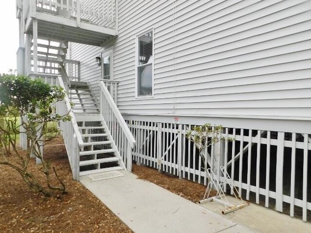 240 Driftwood Ln, Edisto, SC 29438-3625