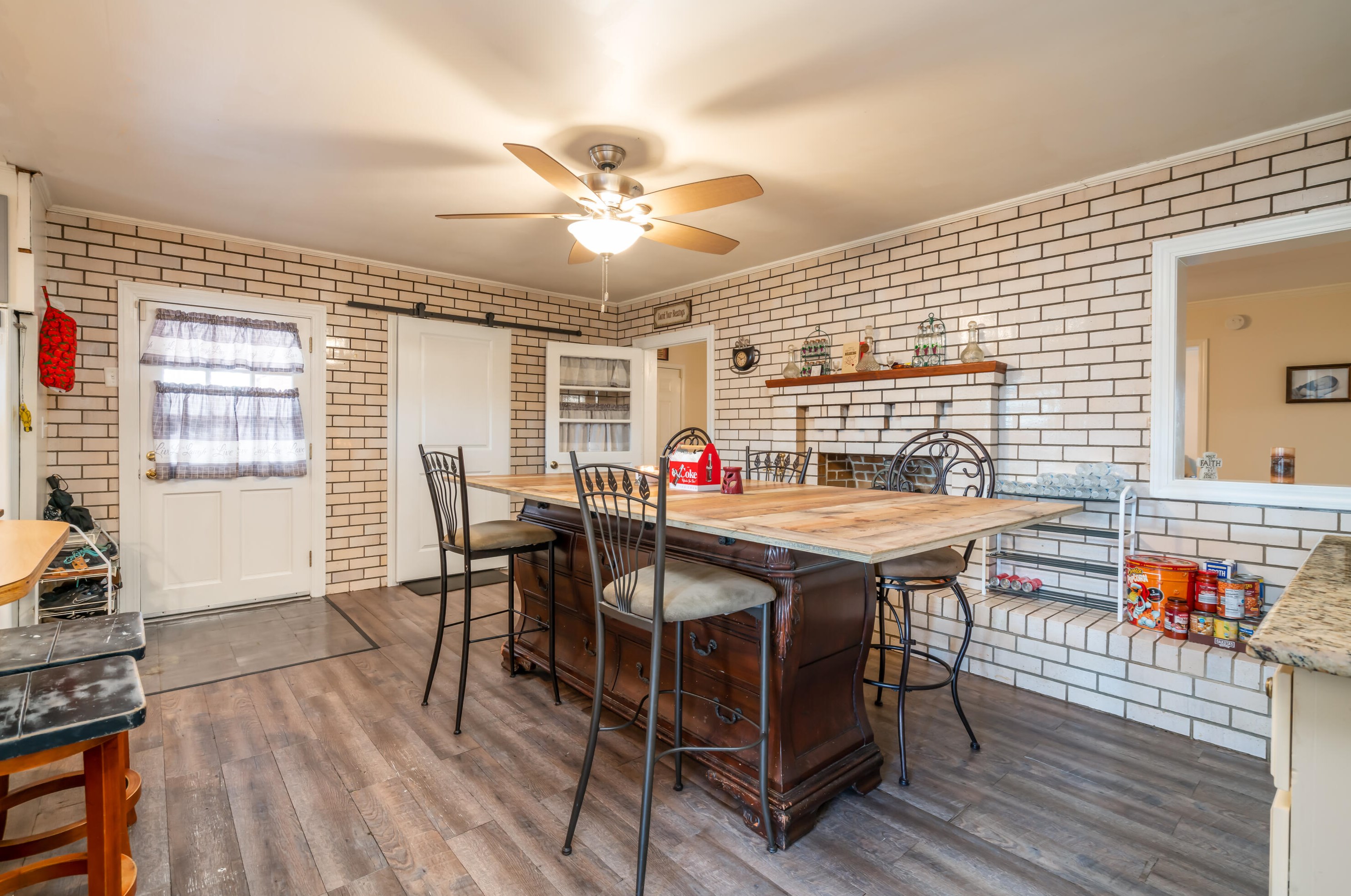 937 Central Rd, Olanta, SC 29114
