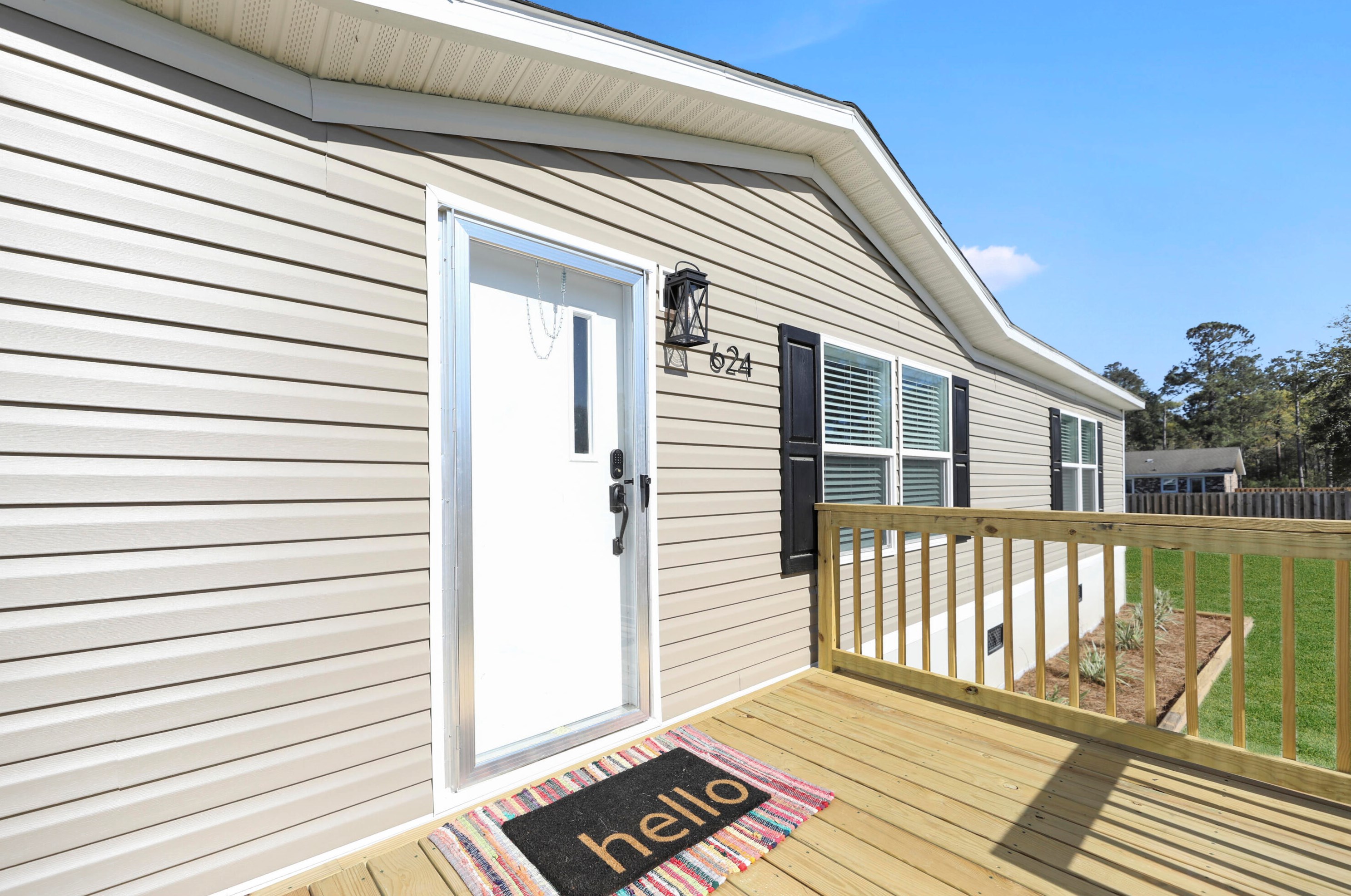 624 Country Pond Ln, Cross, SC 29436