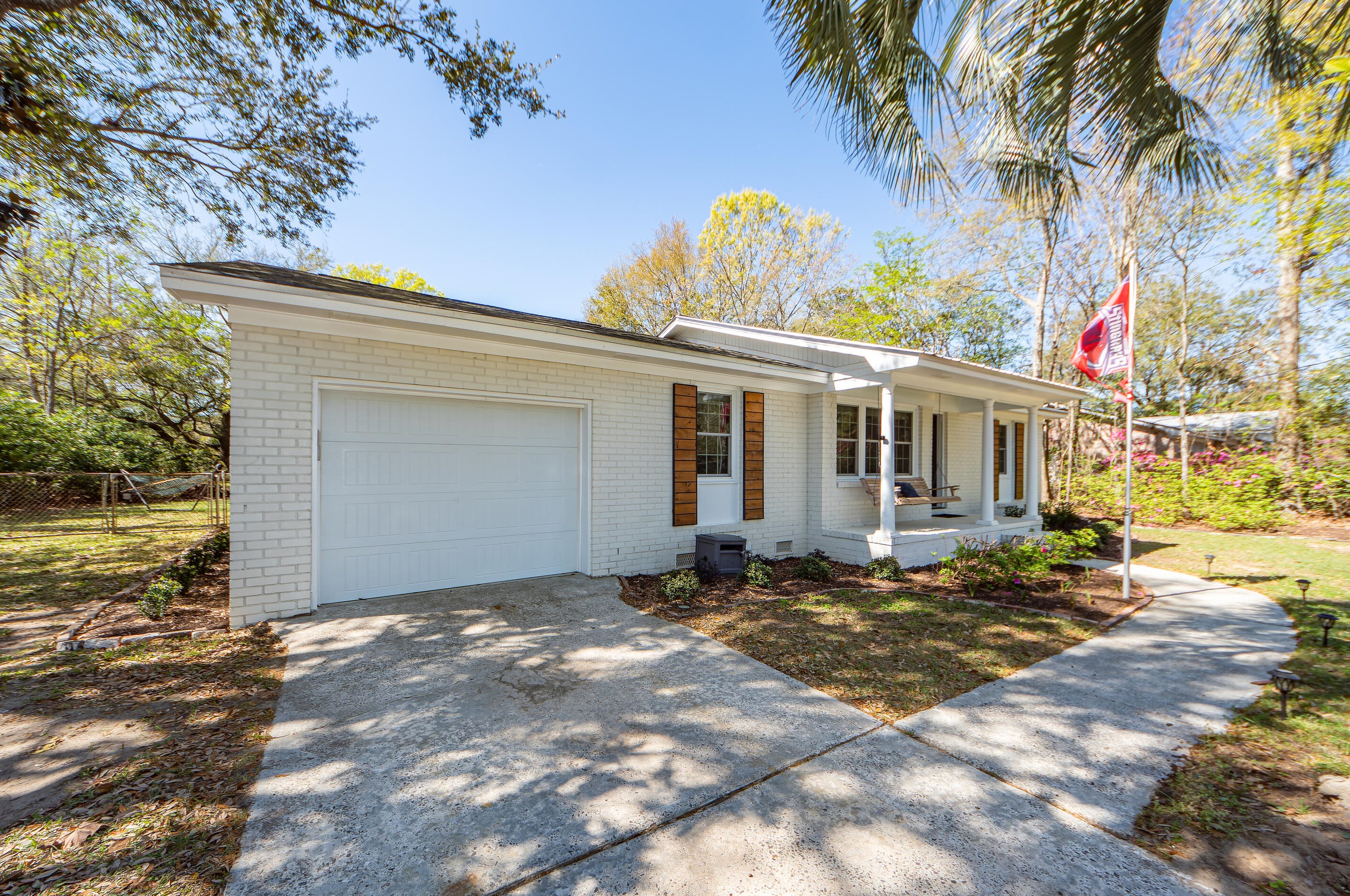 1051 Harbor View Rd, Charleston, SC 29412