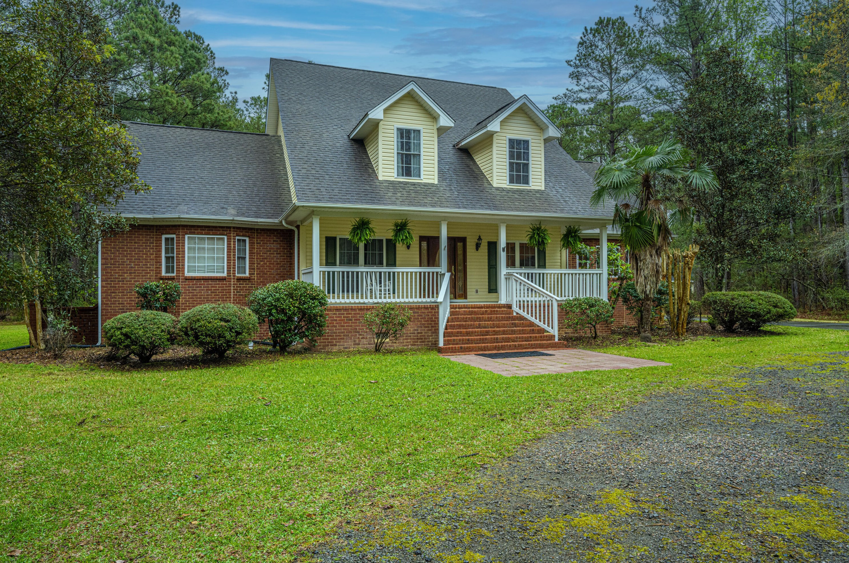 132 Cherrywood Dr, Summerville, SC 29483-7403
