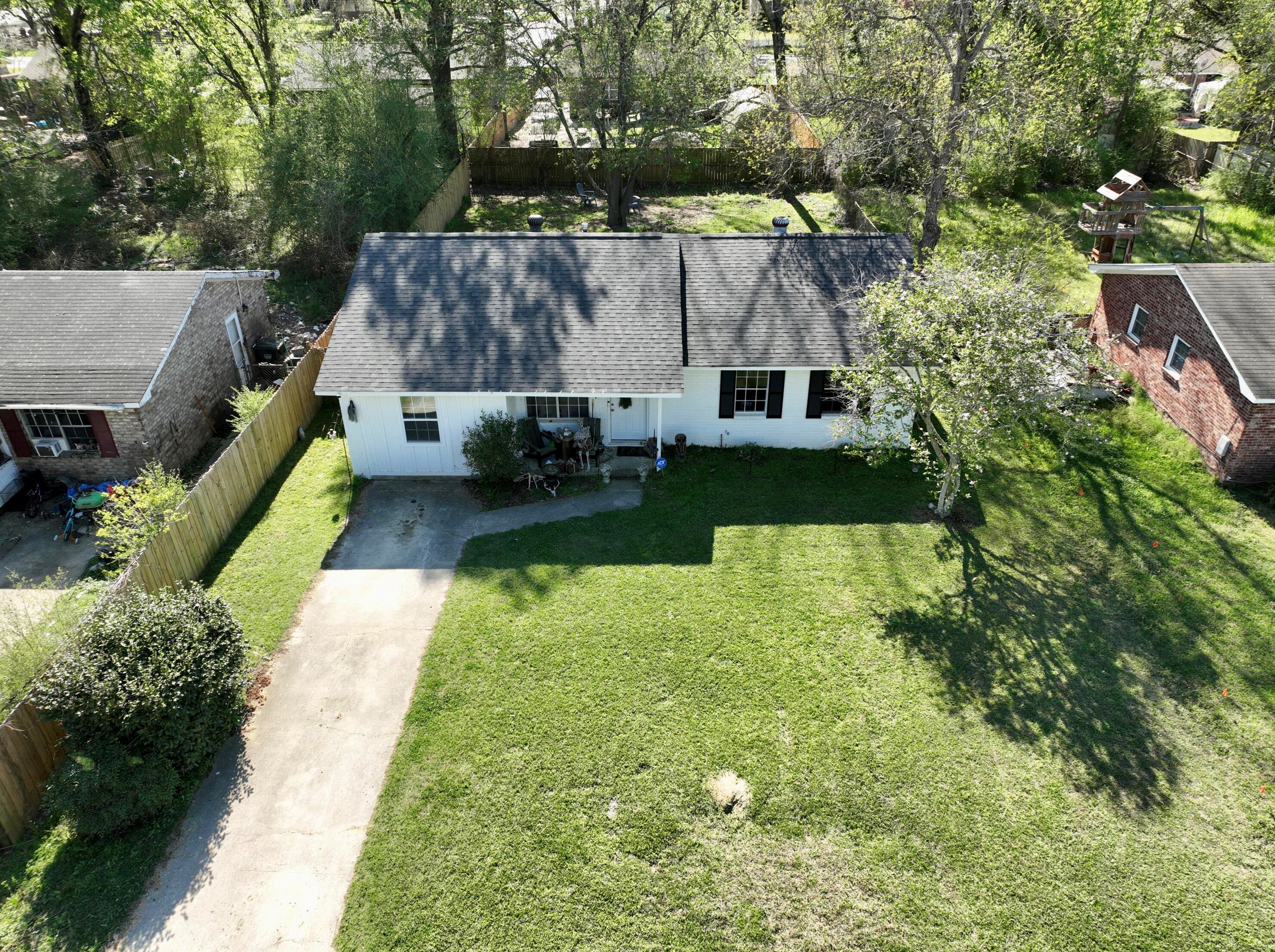 107 Bee St, Summerville SC  29483-2507 exterior