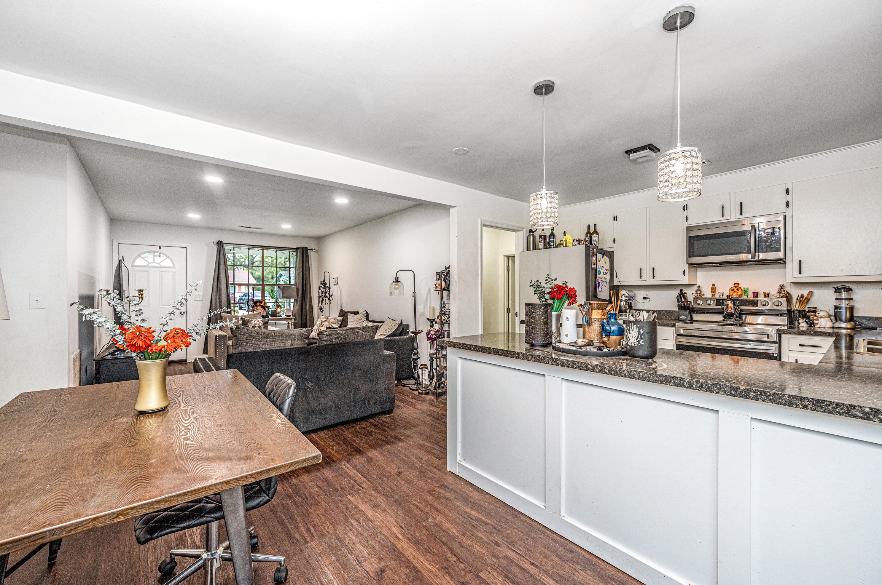 107 Bee St, Summerville SC  29483-2507 exterior