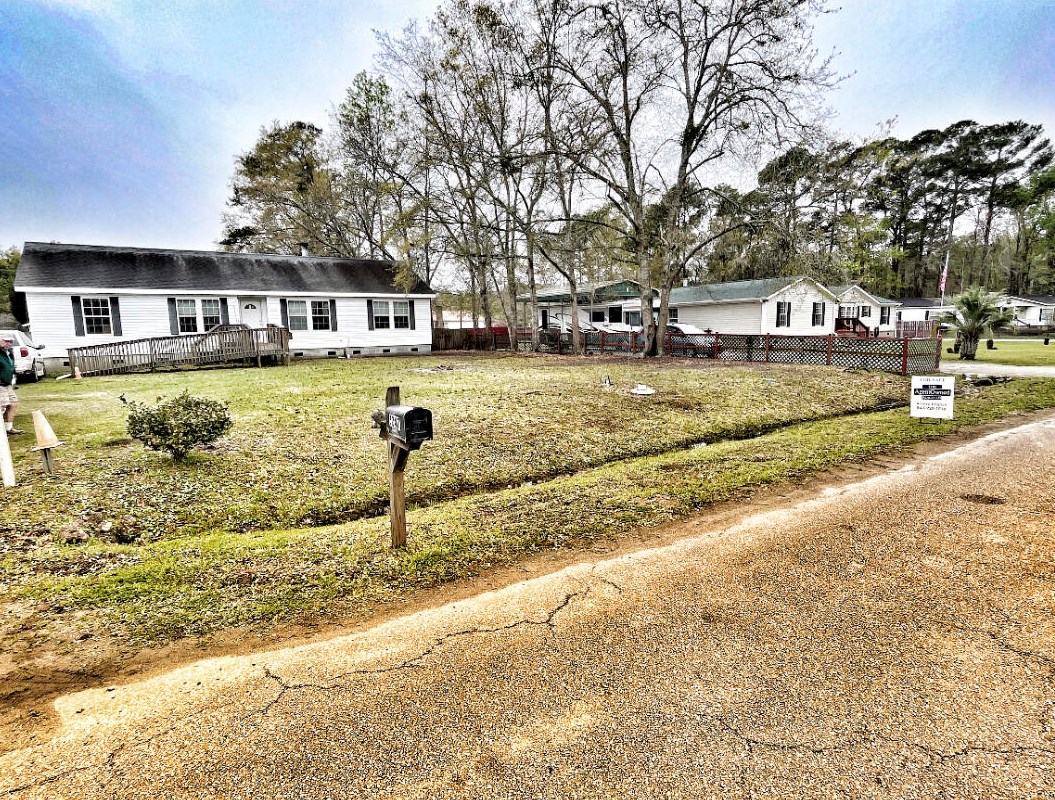 6247 Ballpark Rd, Meggett, SC 29449