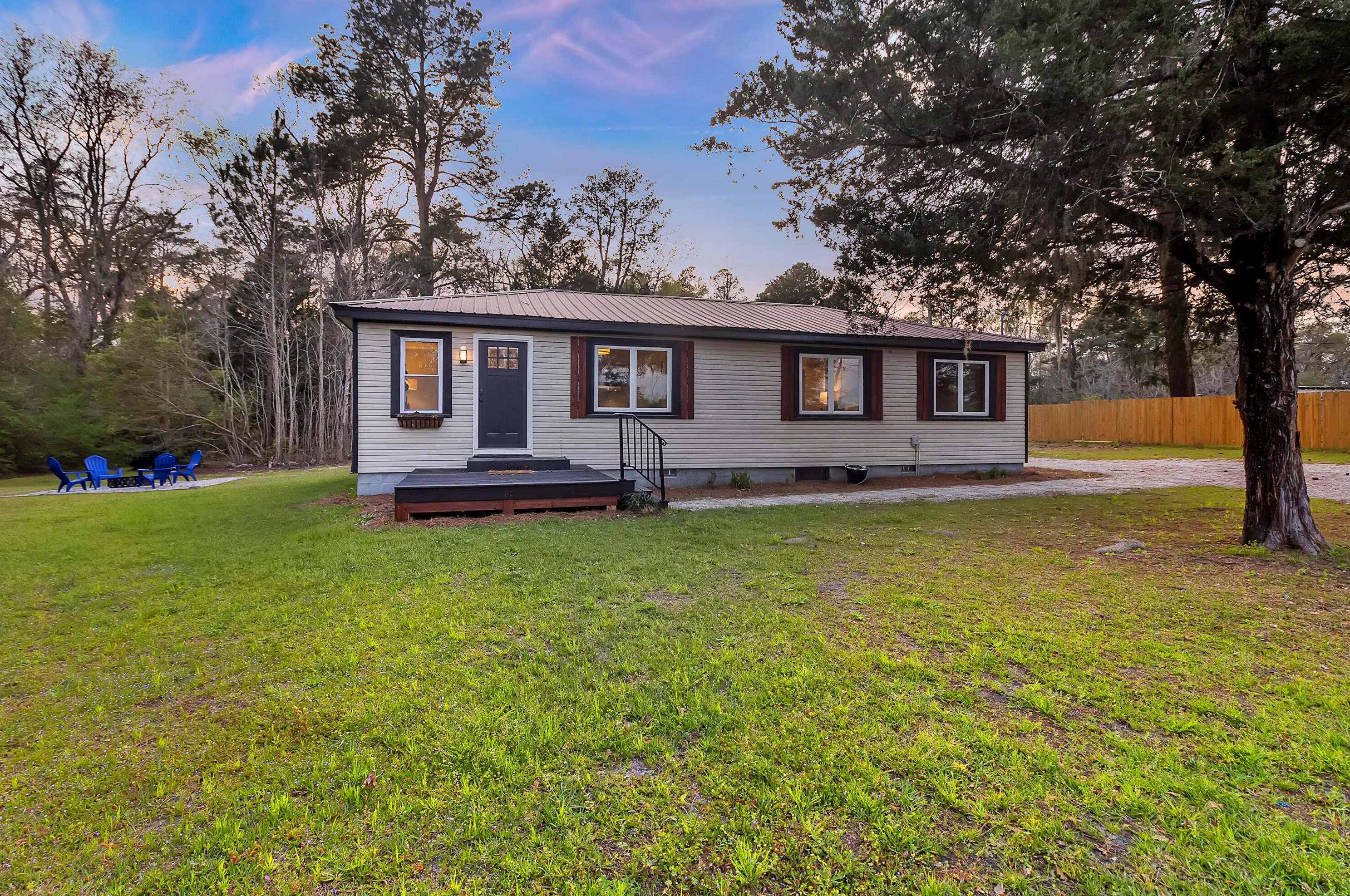 1371 Mount Carmel Rd, Walterboro SC  29488-6309 exterior