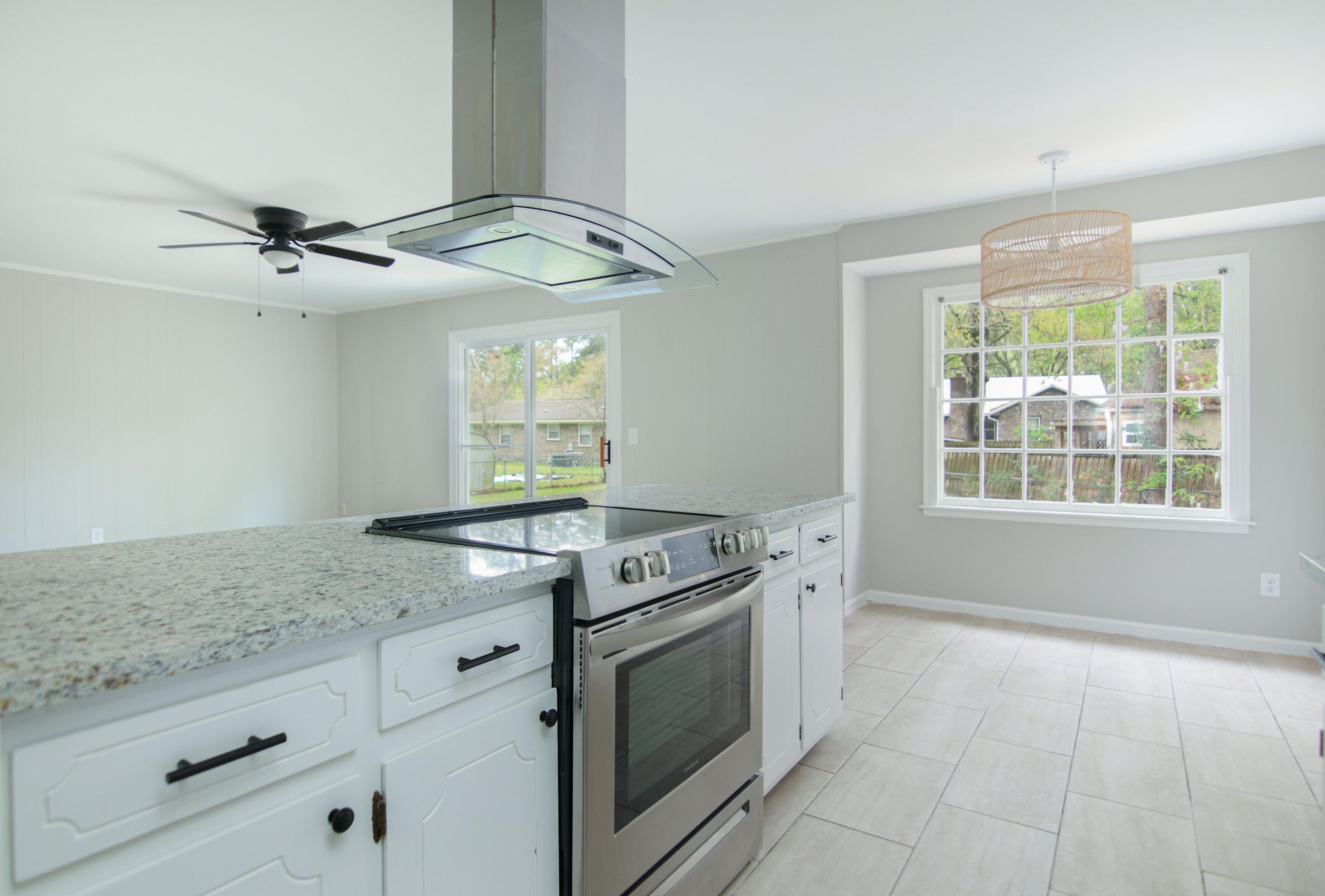 102 Lipman St, Summerville, SC 29483-3608