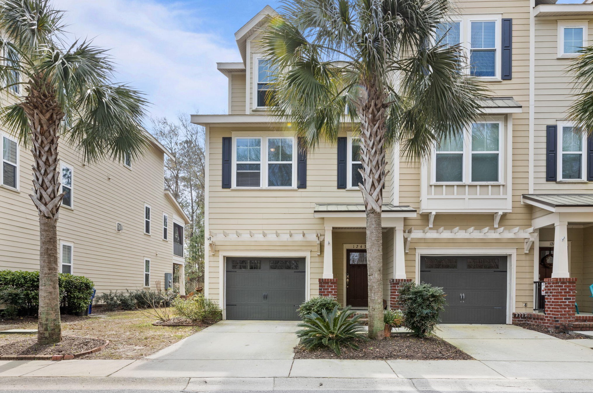 1243 Dingle Rd, Mount Pleasant, SC 29466
