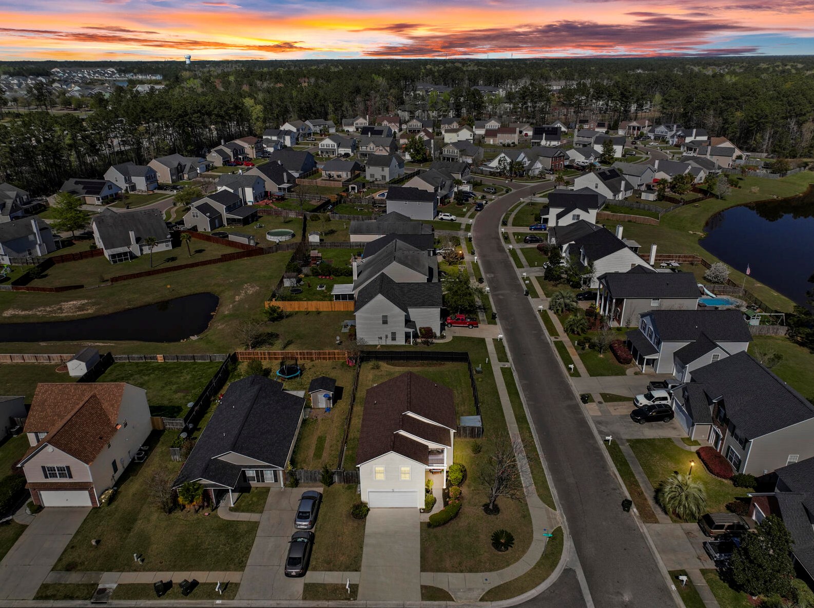 154 Patriot Ln, Summerville SC  29483-1889 exterior