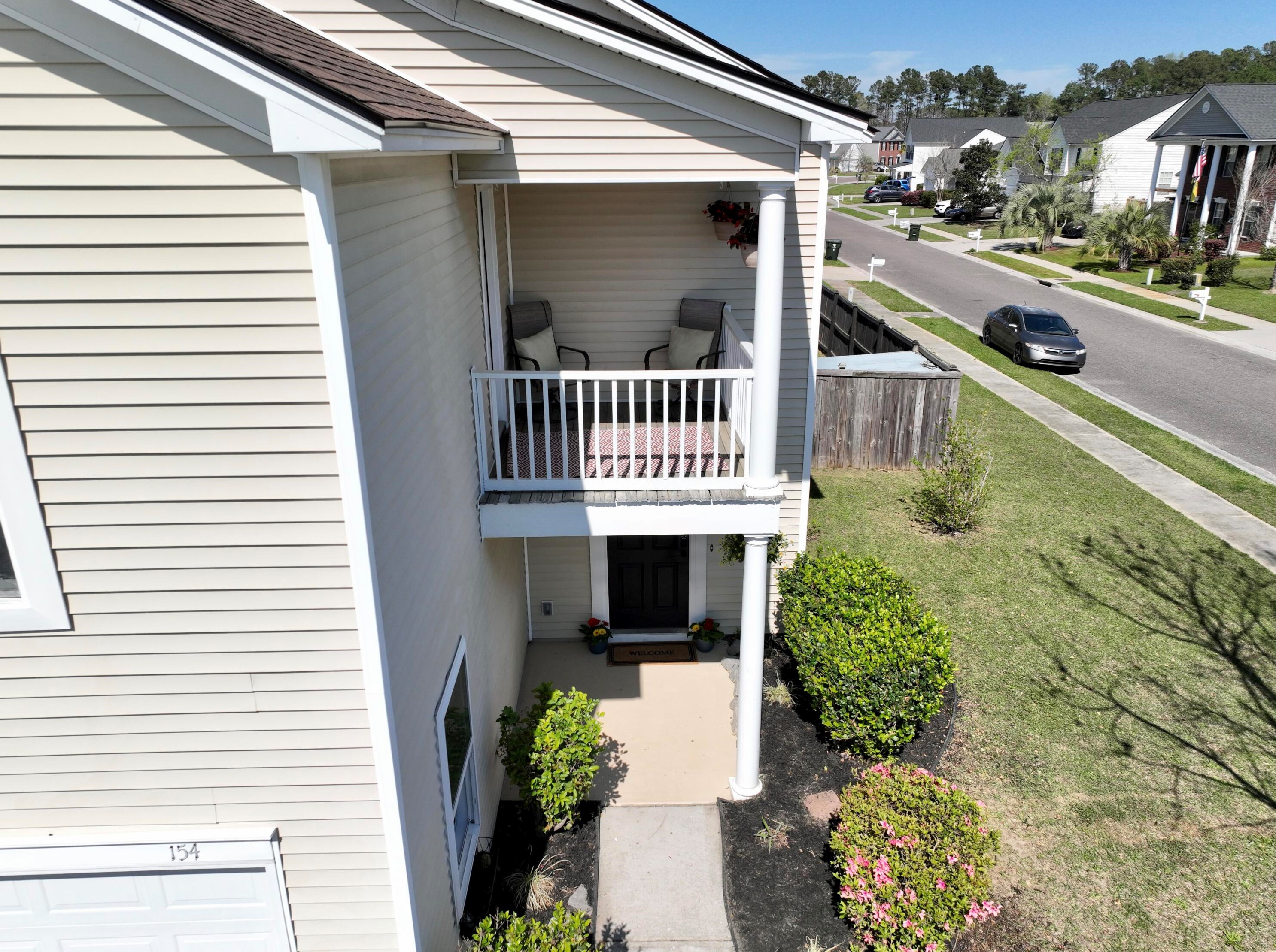 154 Patriot Ln, Summerville SC  29483-1889 exterior