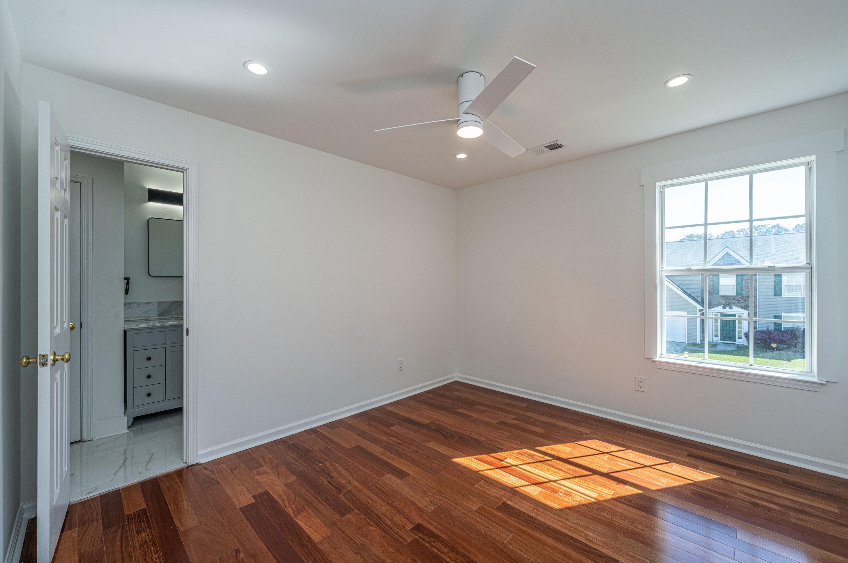 154 Patriot Ln, Summerville SC  29483-1889 exterior