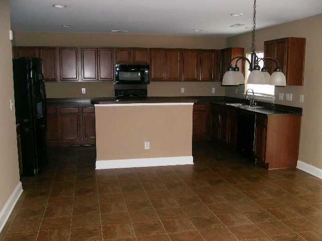 434 Glenmore Dr, Moncks Corner, SC 29461
