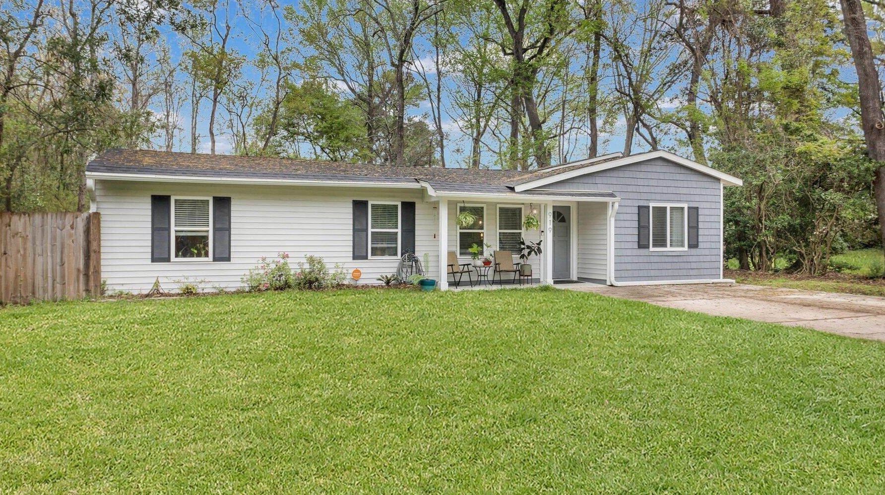 919 King Richard Dr, Charleston, SC 29407-5871
