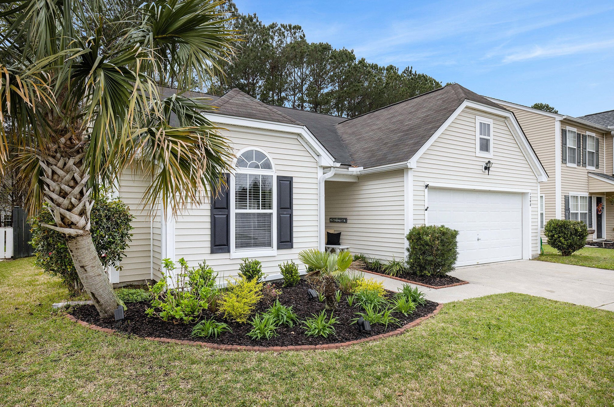 1268 Palm Cove Dr, Charleston, SC 29492-8005