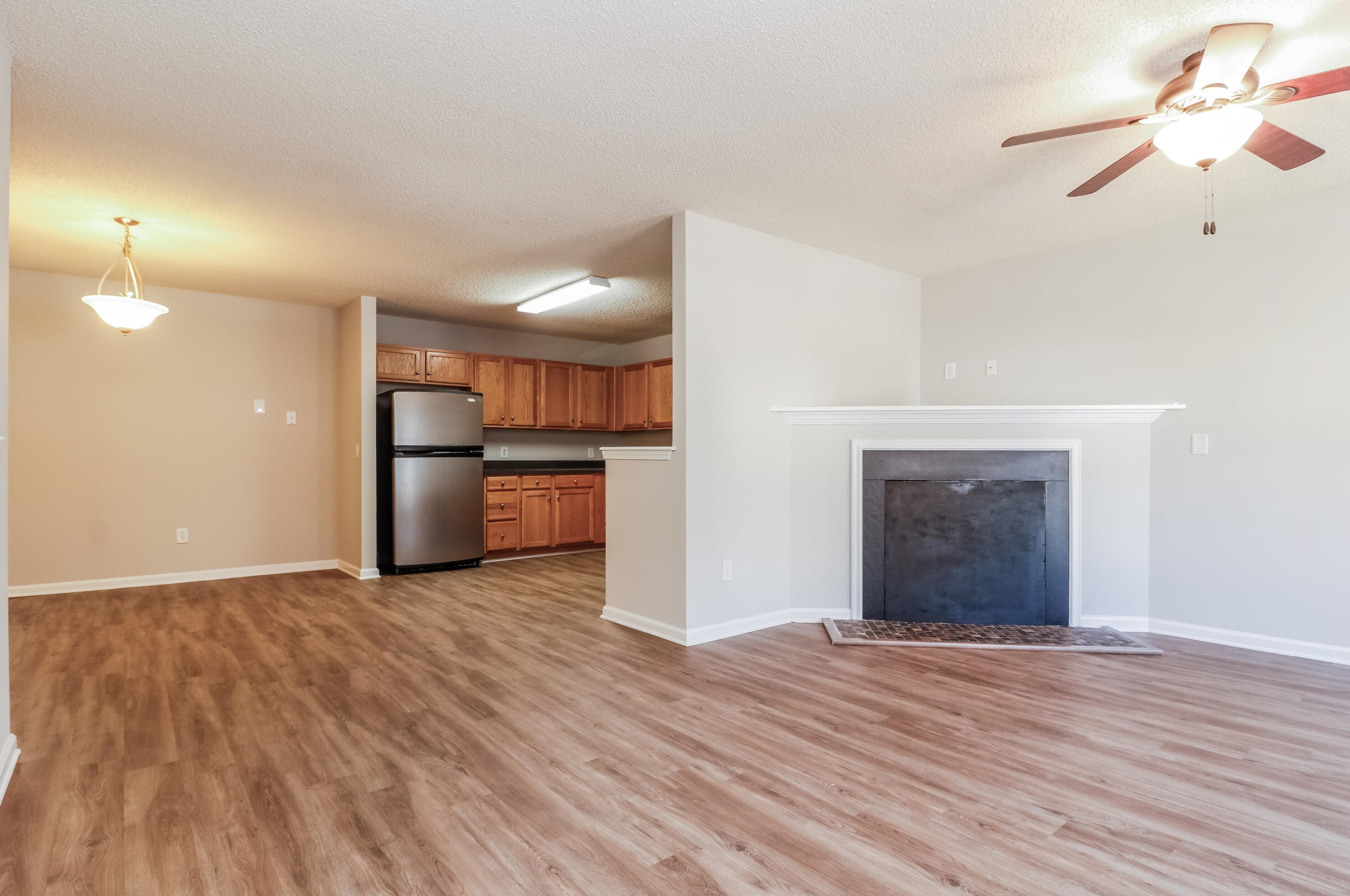 606 Resinwood Rd, Moncks Corner, SC 29461