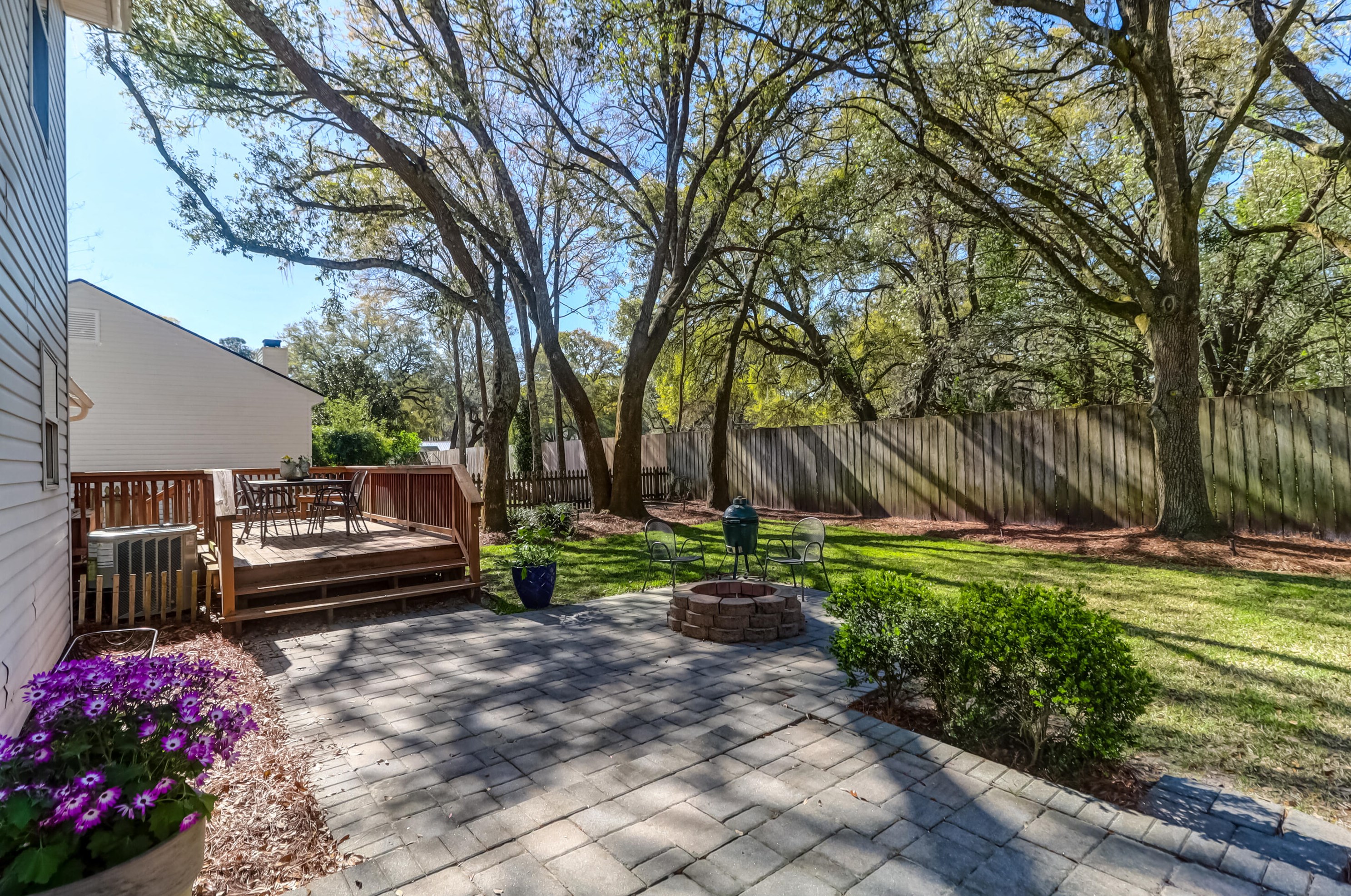 1291 Center Lake Dr, Mount Pleasant SC  29464-7419 exterior