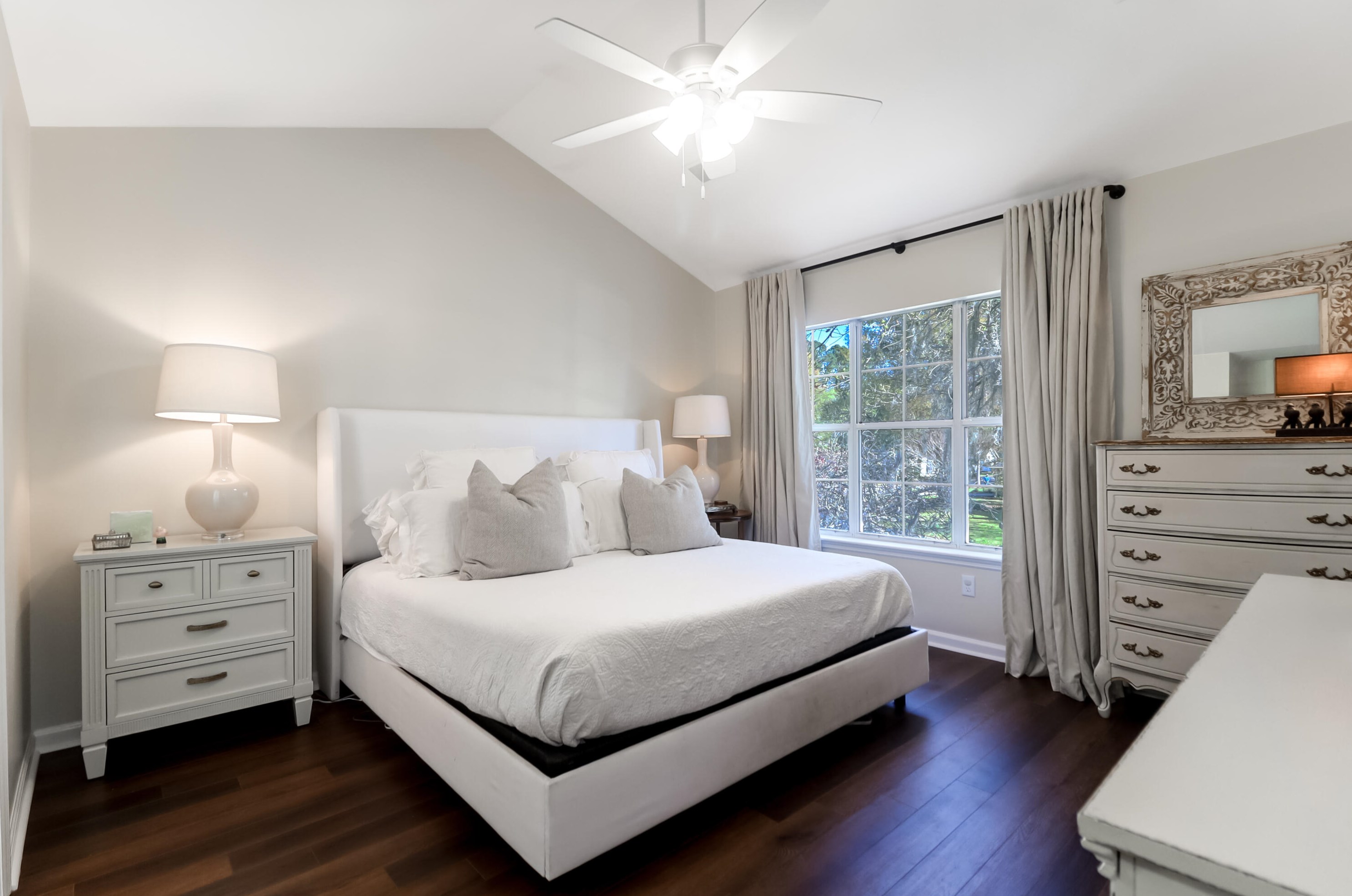 1291 Center Lake Dr, Mount Pleasant SC  29464-7419 exterior