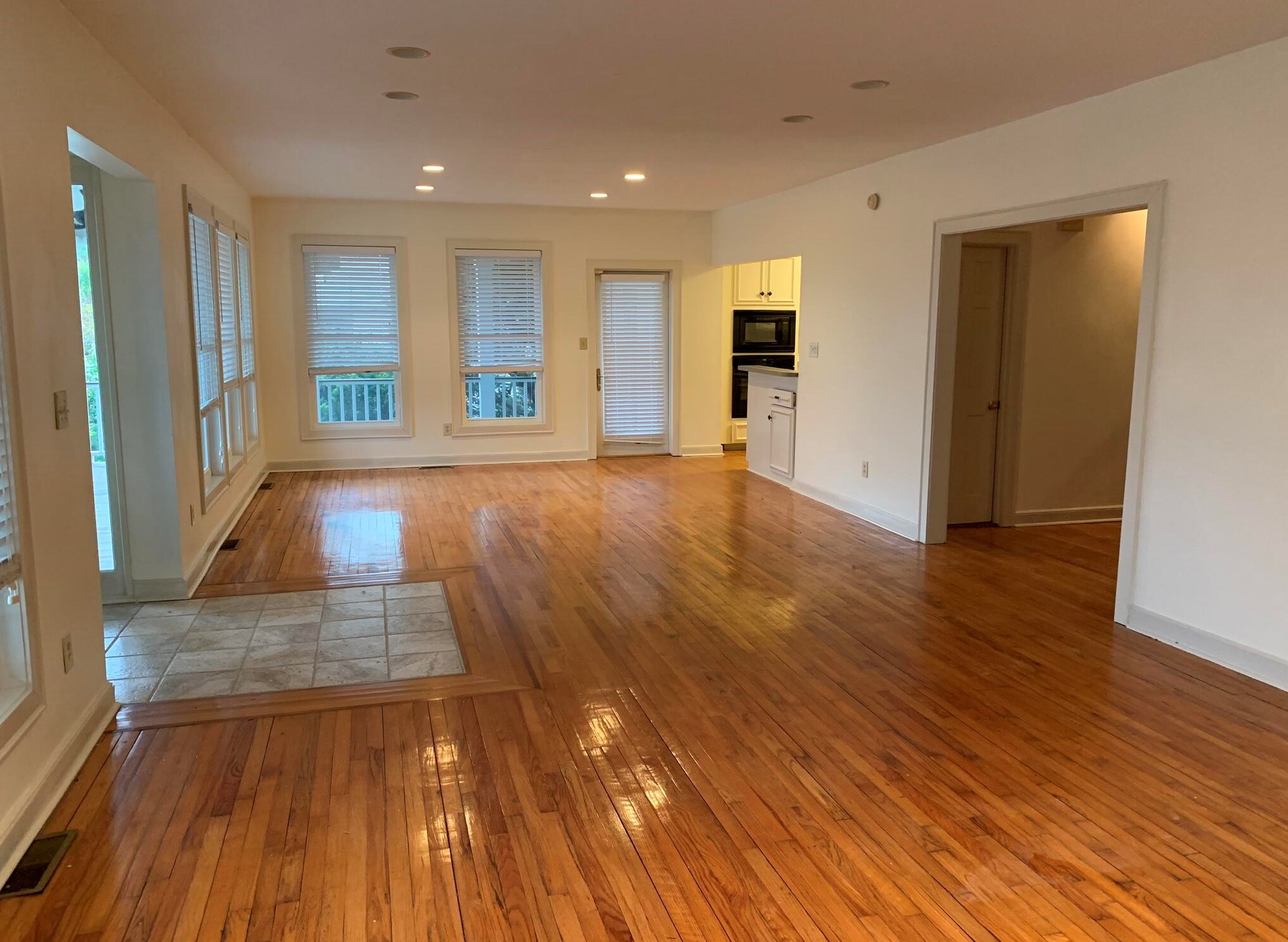 3024 Middle St, Sullivans Island, SC 29482