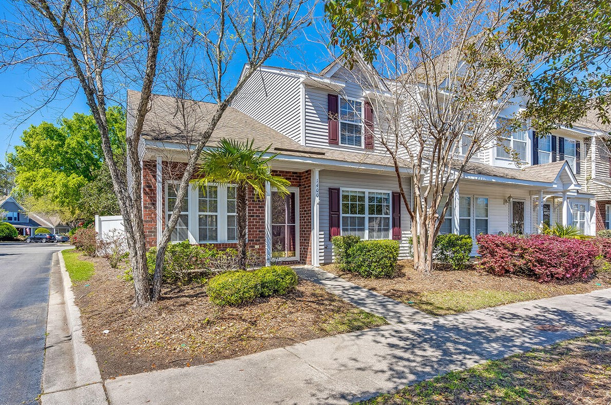 1400 Elm Hall Cir, Summerville, SC 29483