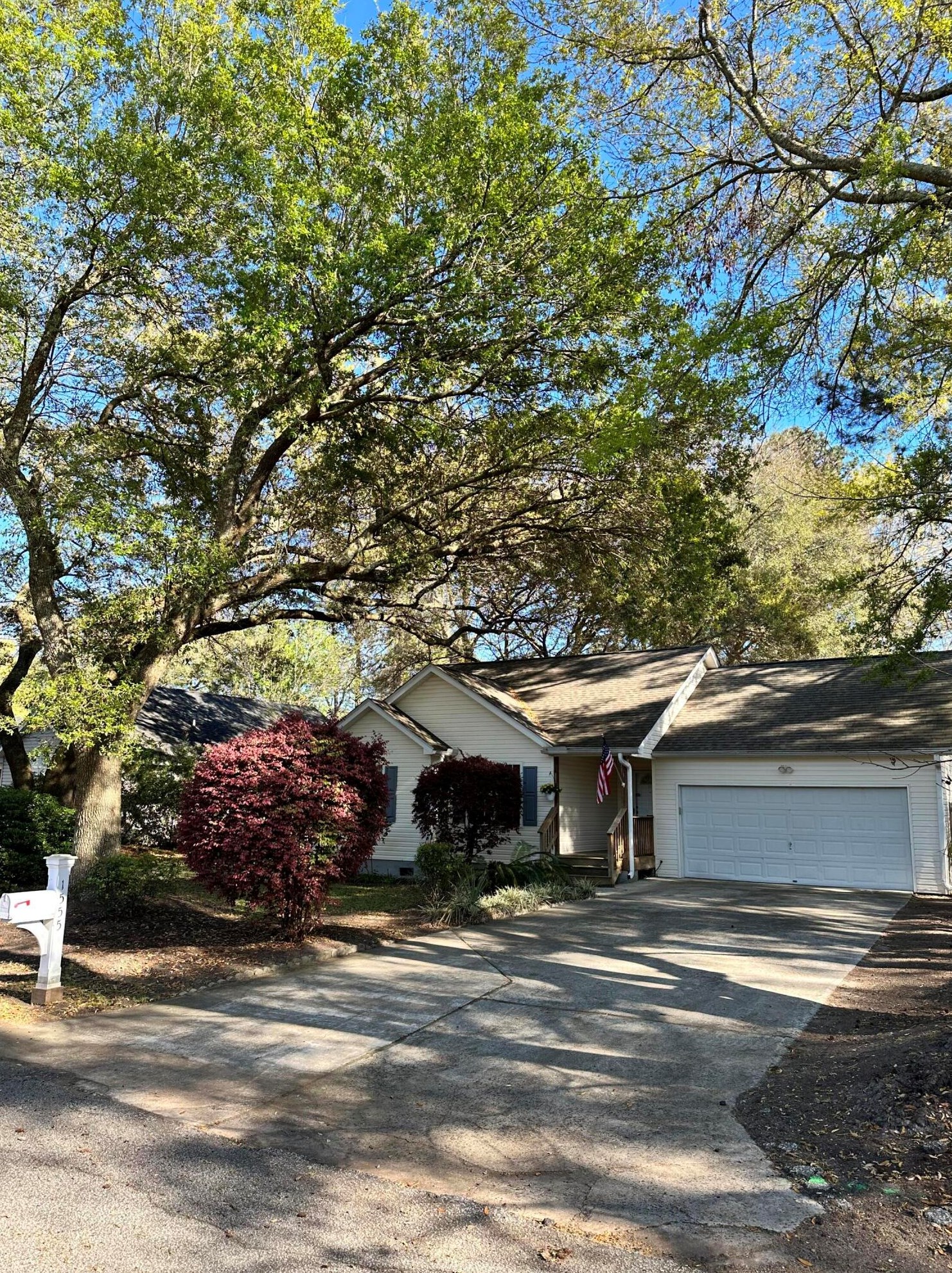 1555 Highland Ave, Charleston, SC 29412-3444