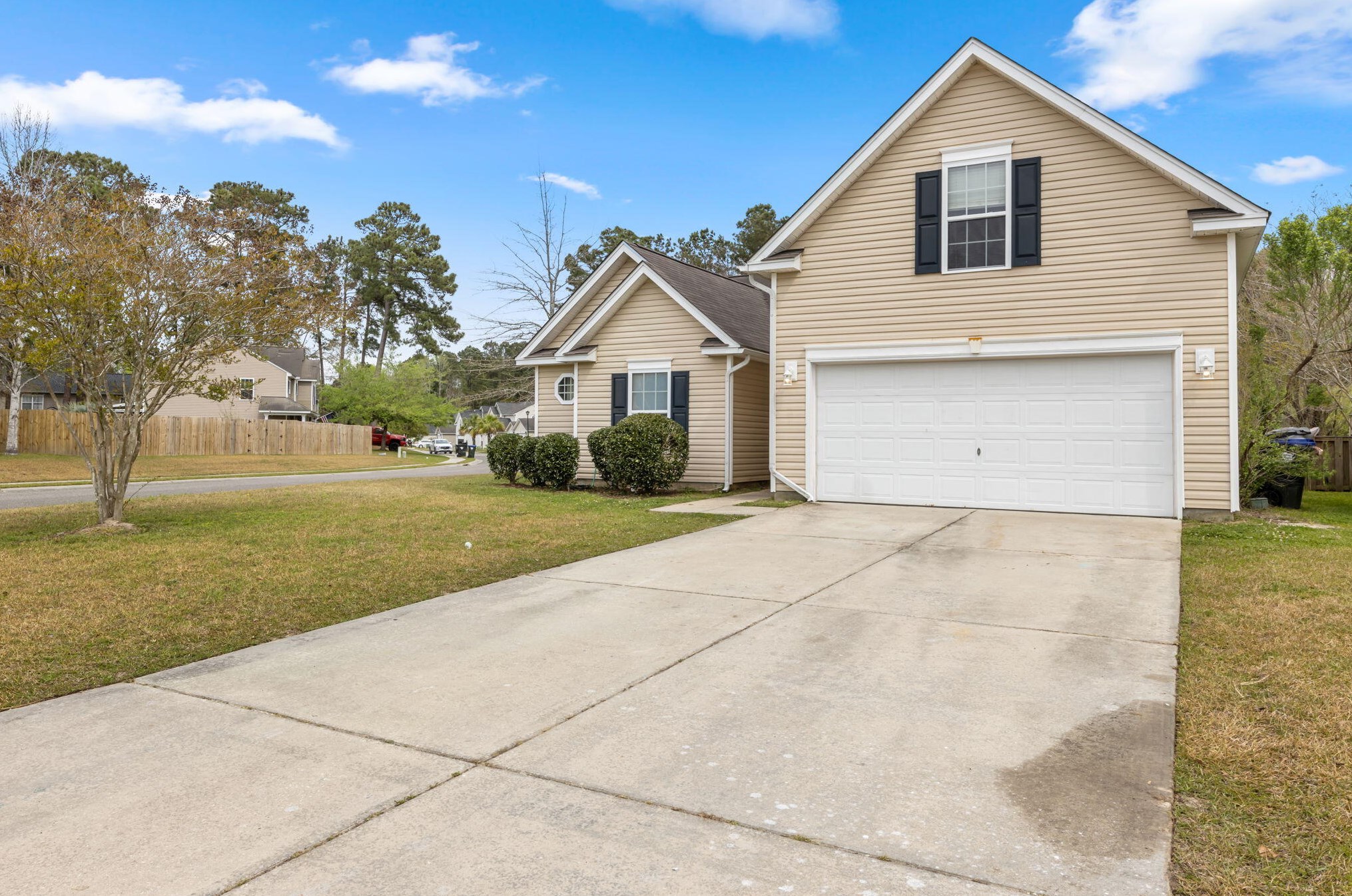 201 Sparkleberry Ln, Ladson, SC 29456