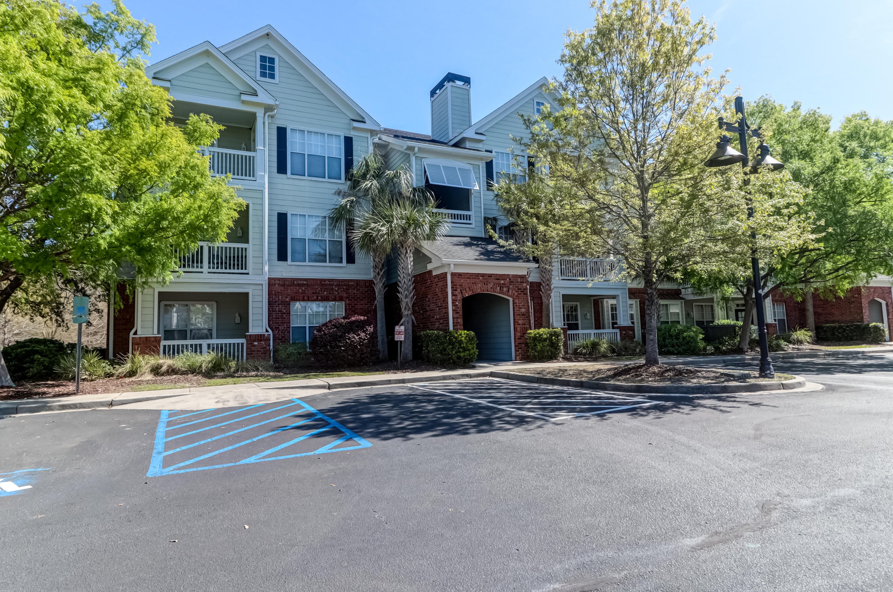 45 Sycamore Ave, Charleston SC  29407-6710 exterior