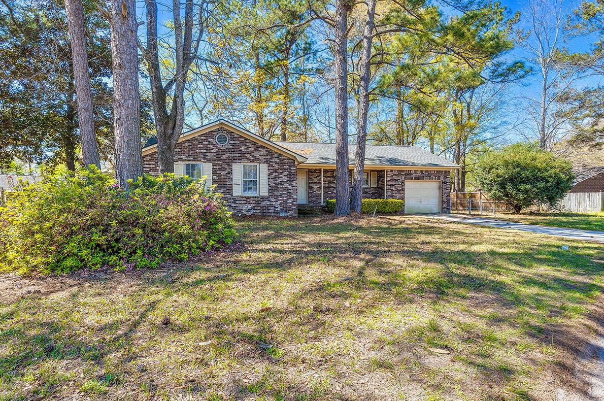 211 Miami St, Ladson, SC 29456