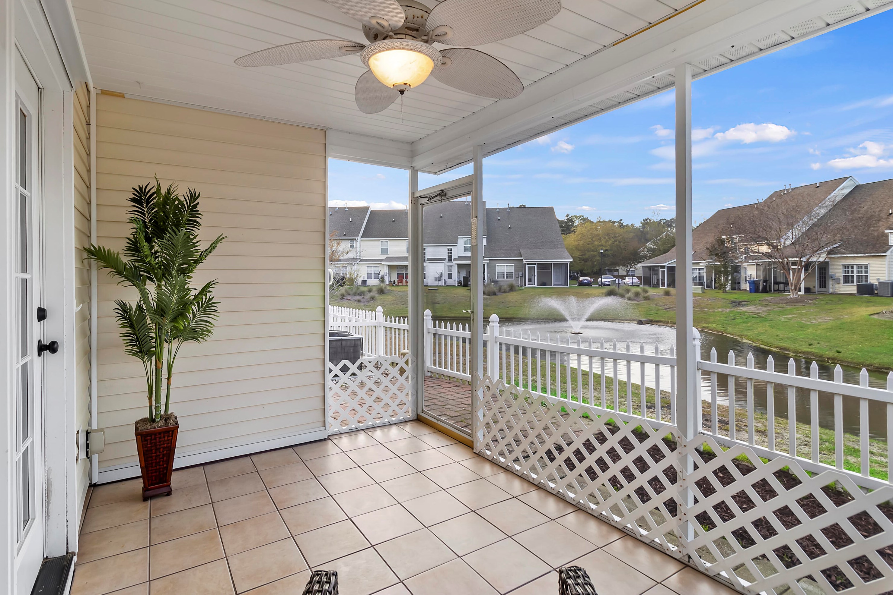 5221 Fernland Way, Charleston SC  29420-7573 exterior