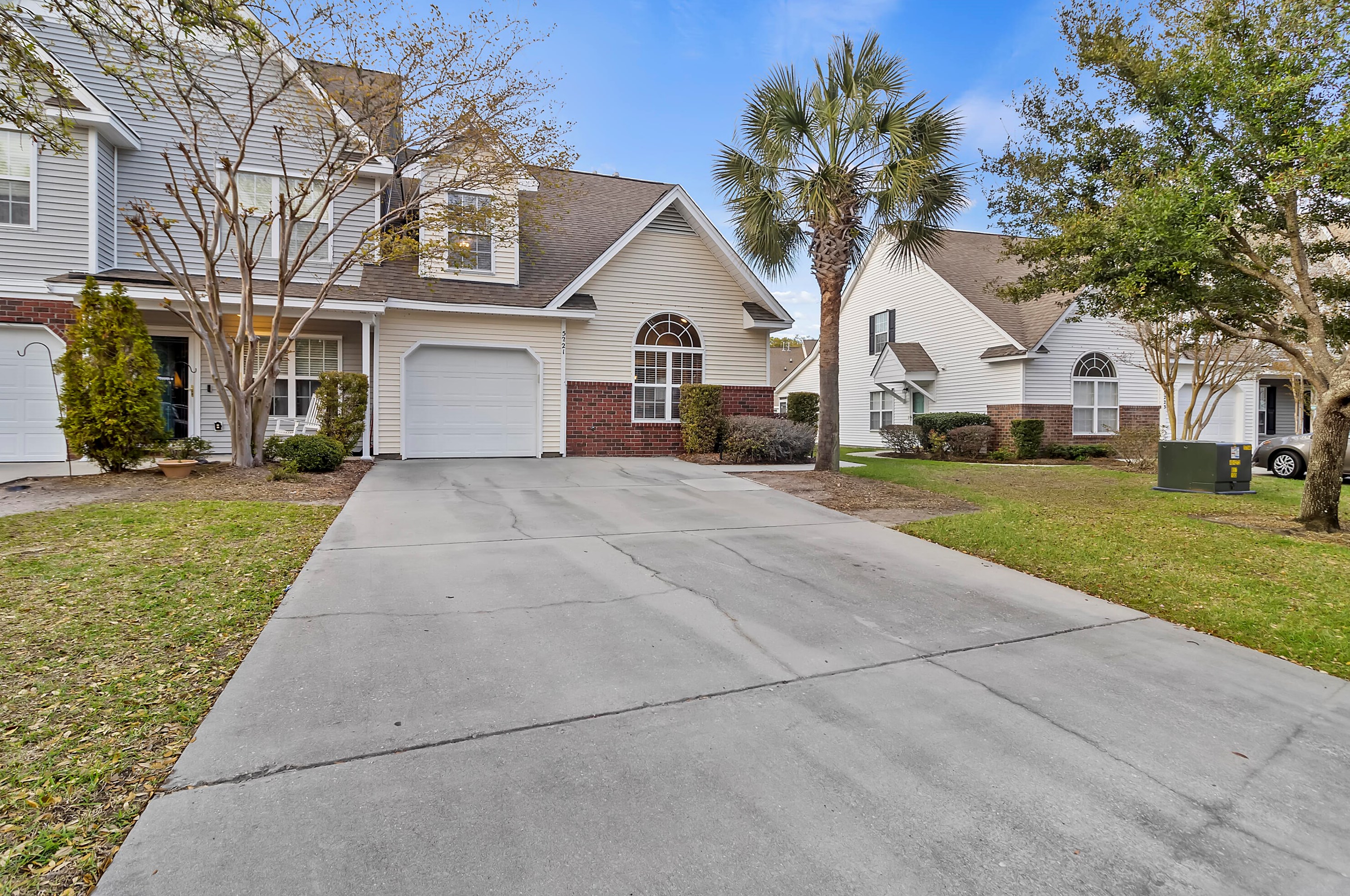 5221 Fernland Way, Charleston SC  29420-7573 exterior