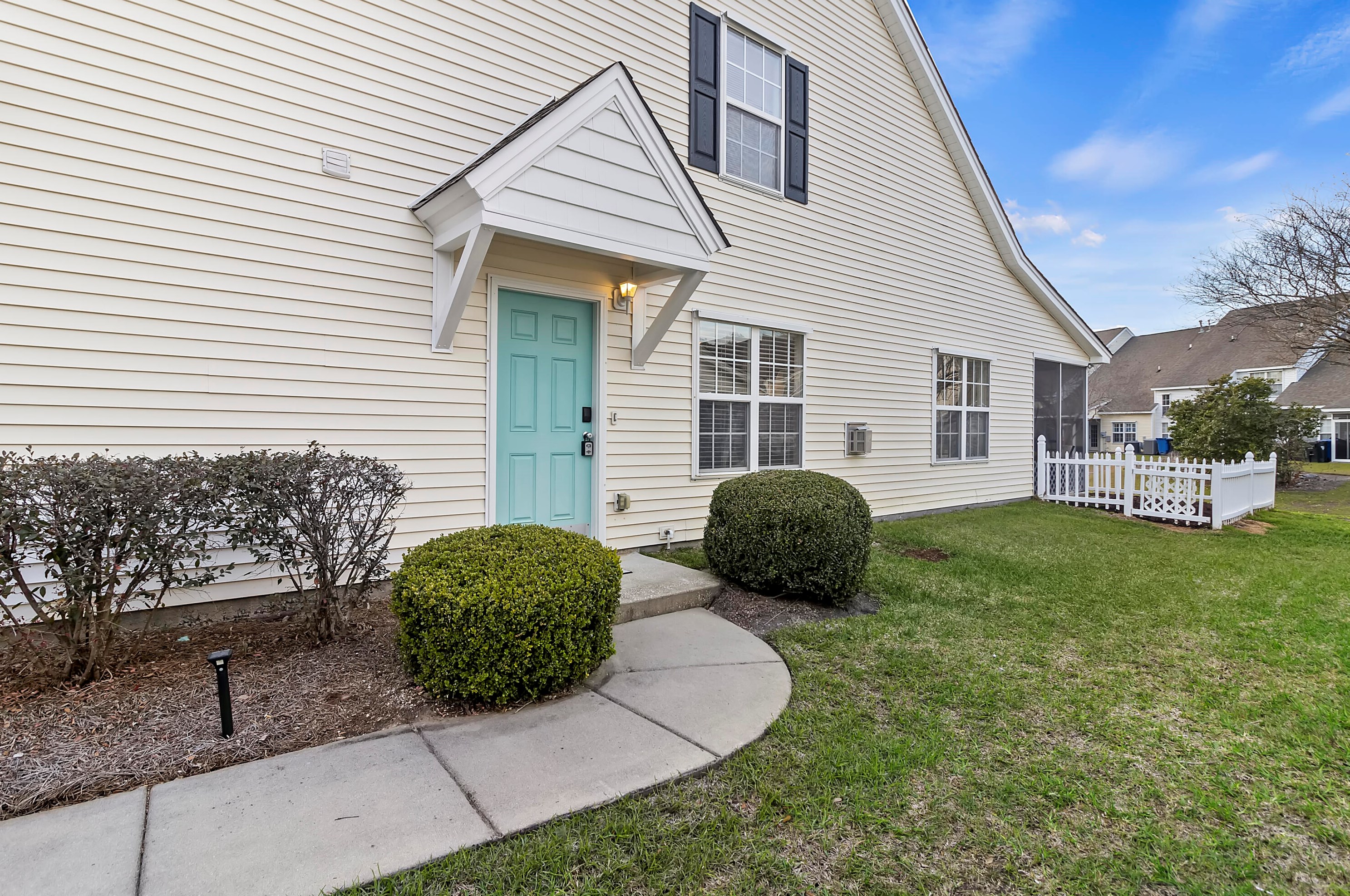 5221 Fernland Way, Charleston SC  29420-7573 exterior