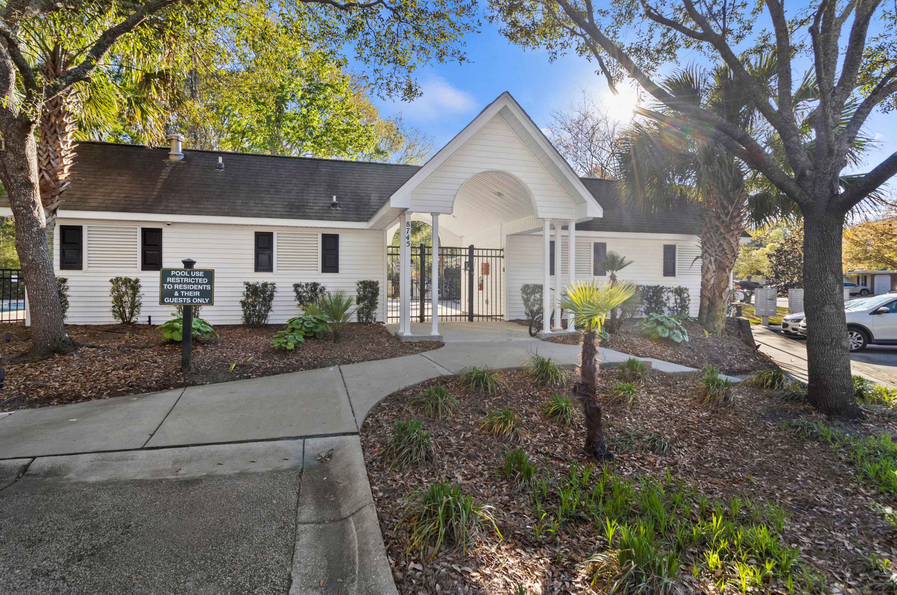 5221 Fernland Way, Charleston SC  29420-7573 exterior