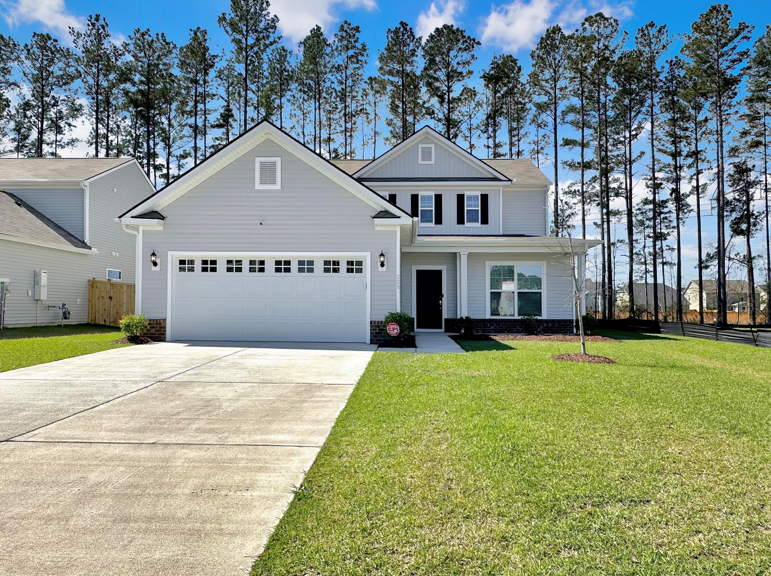 229 Shadybrook Dr, Summerville, SC 29486