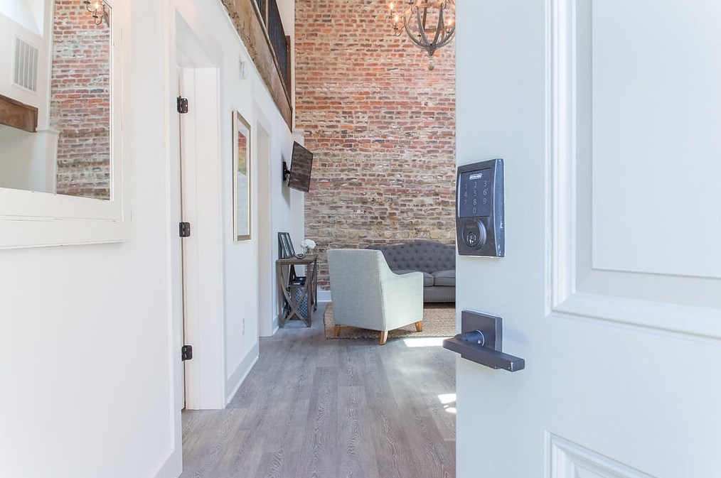 19 Princess St, Charleston SC  29401-1927 exterior