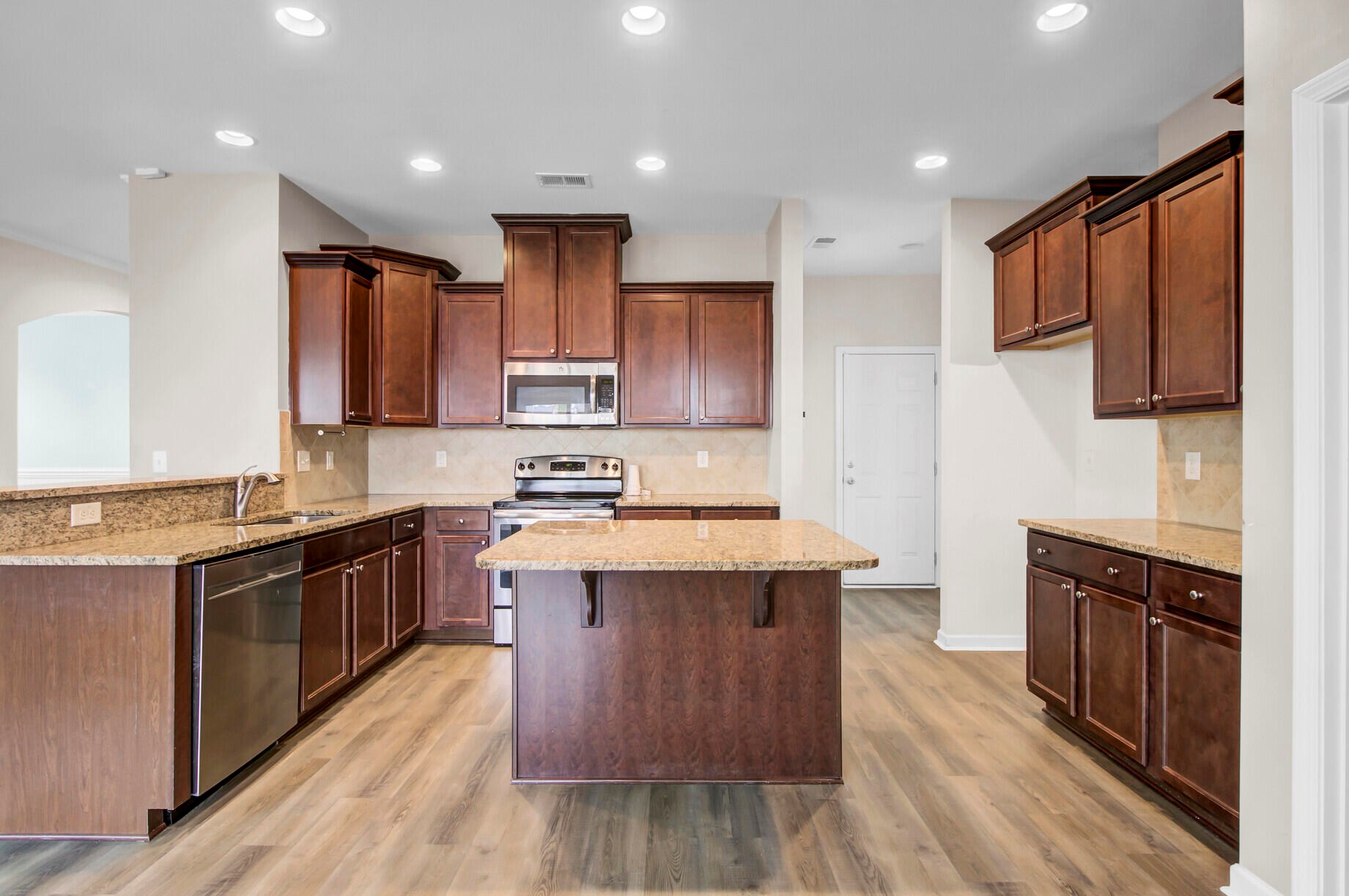202 Lab Ct, Moncks Corner SC  29461 exterior
