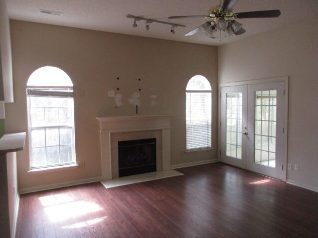321 Bertram Rd, Summerville, SC 29485-8392