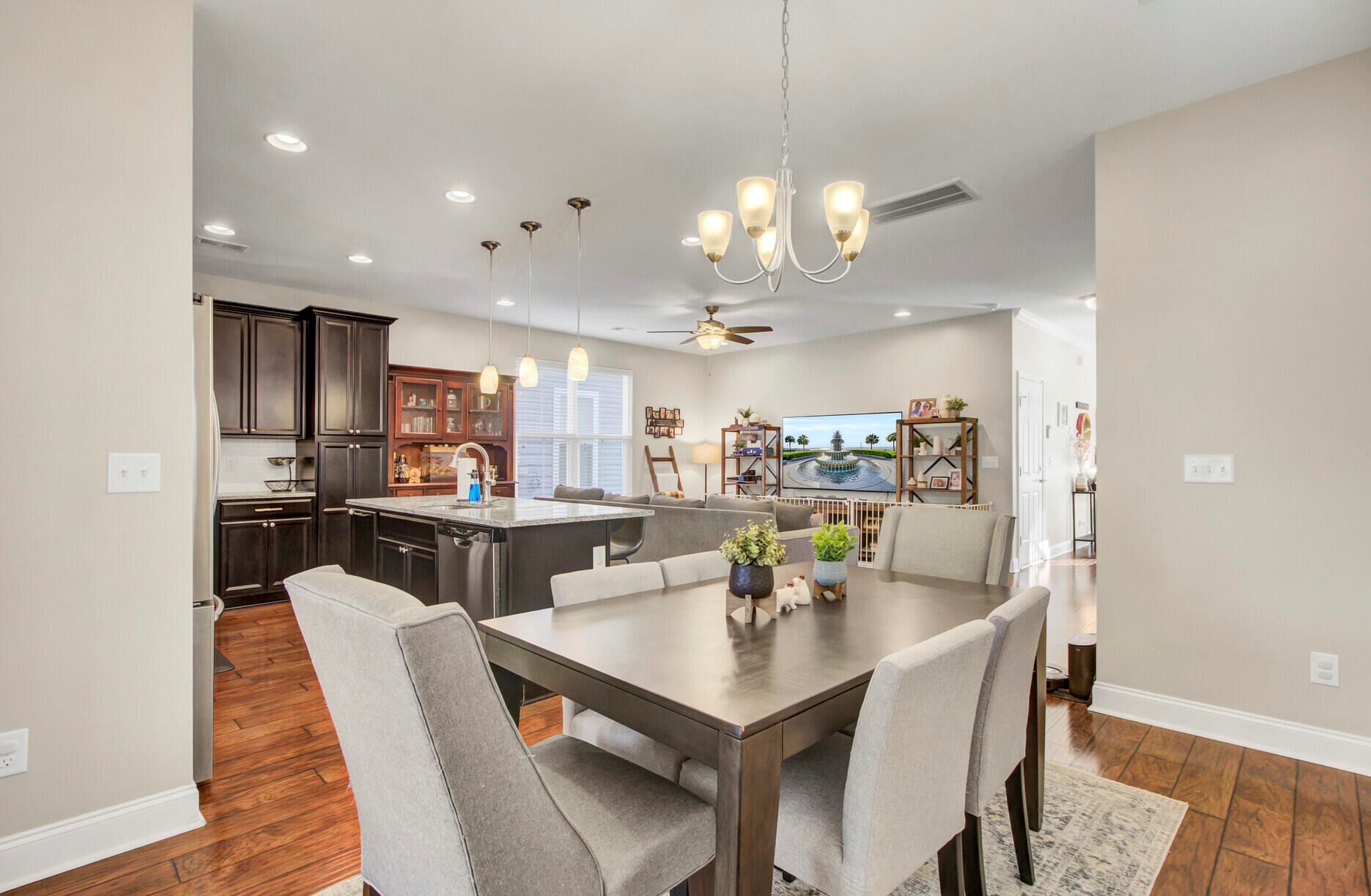 2402 Poplar Grove Pl, Summerville SC  29483-1644 exterior