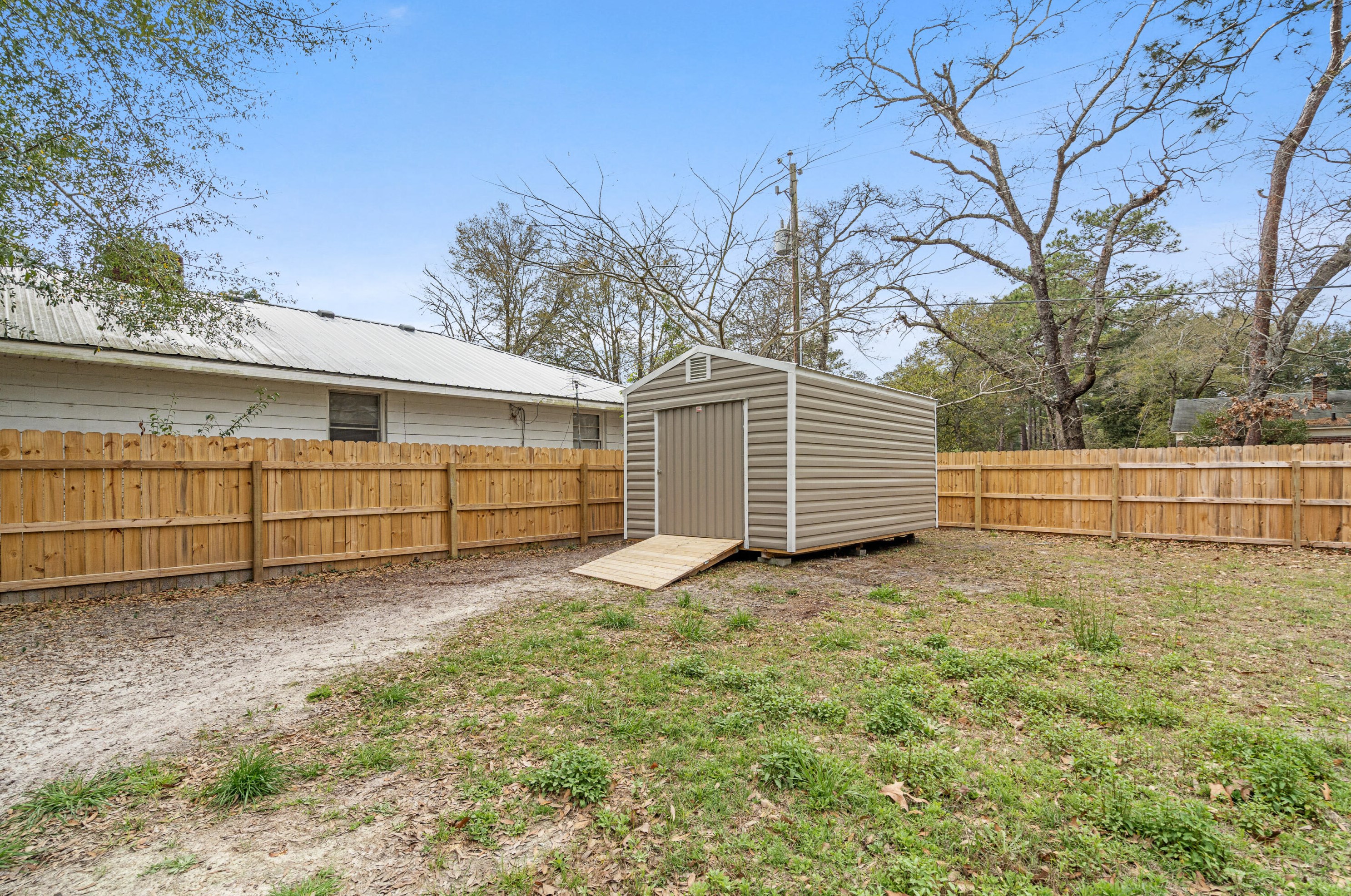309 Meadow St, Walterboro SC  29488-2744 exterior