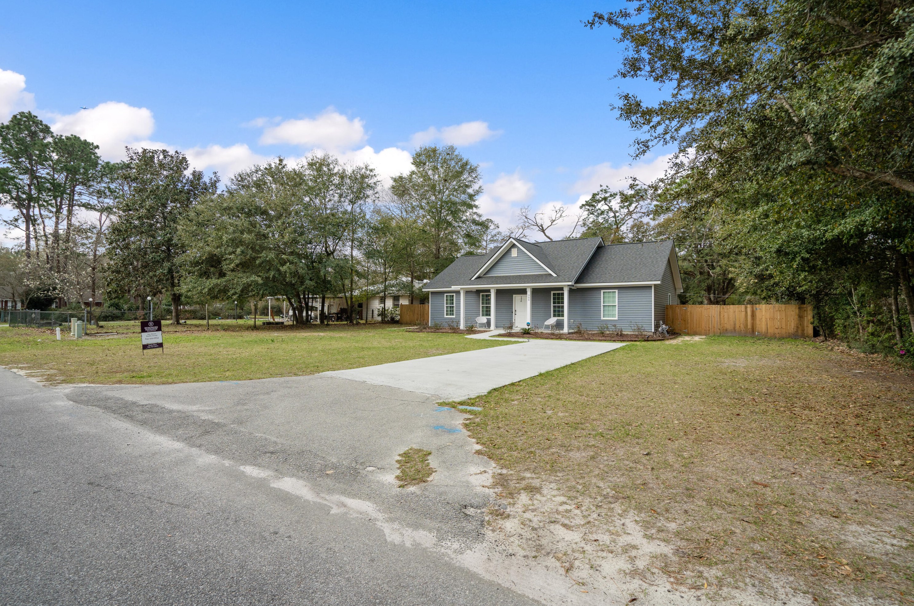 309 Meadow St, Walterboro SC  29488-2744 exterior
