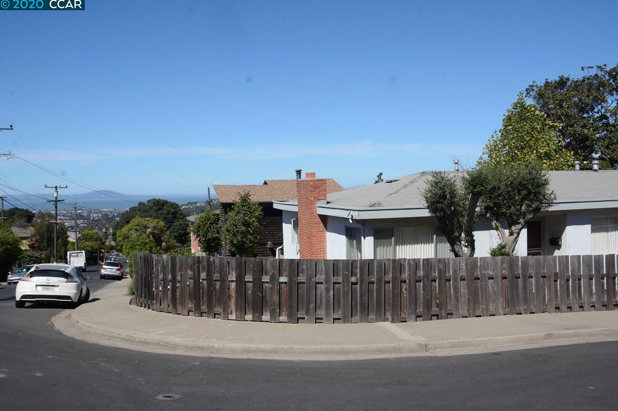 1528 Scenic Ave, Richmond, CA 94805-2069