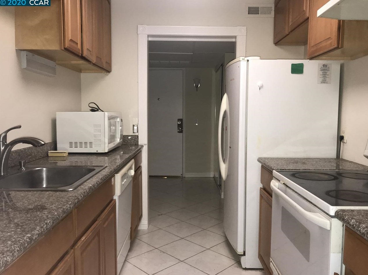 370 N Civic Dr Apt 206, Walnut Creek, CA 94596