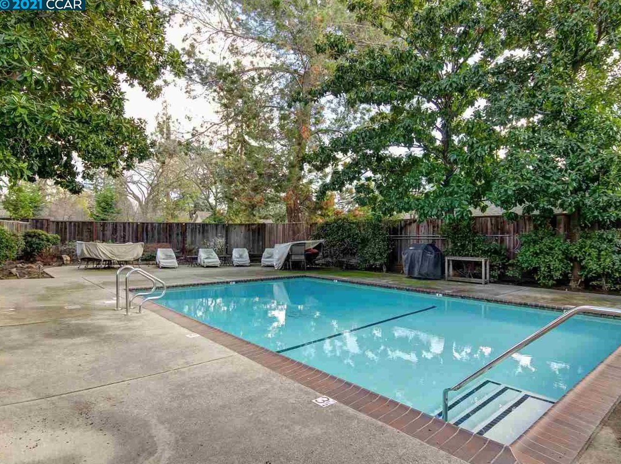 2340 Westcliffe Ln, Walnut Creek CA  94597-3301 exterior
