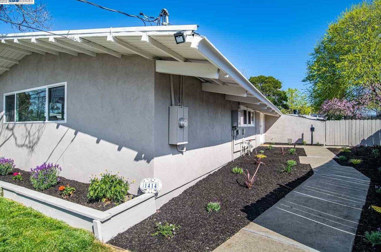 1414 Toyon Dr, Concord, CA 94520-2911