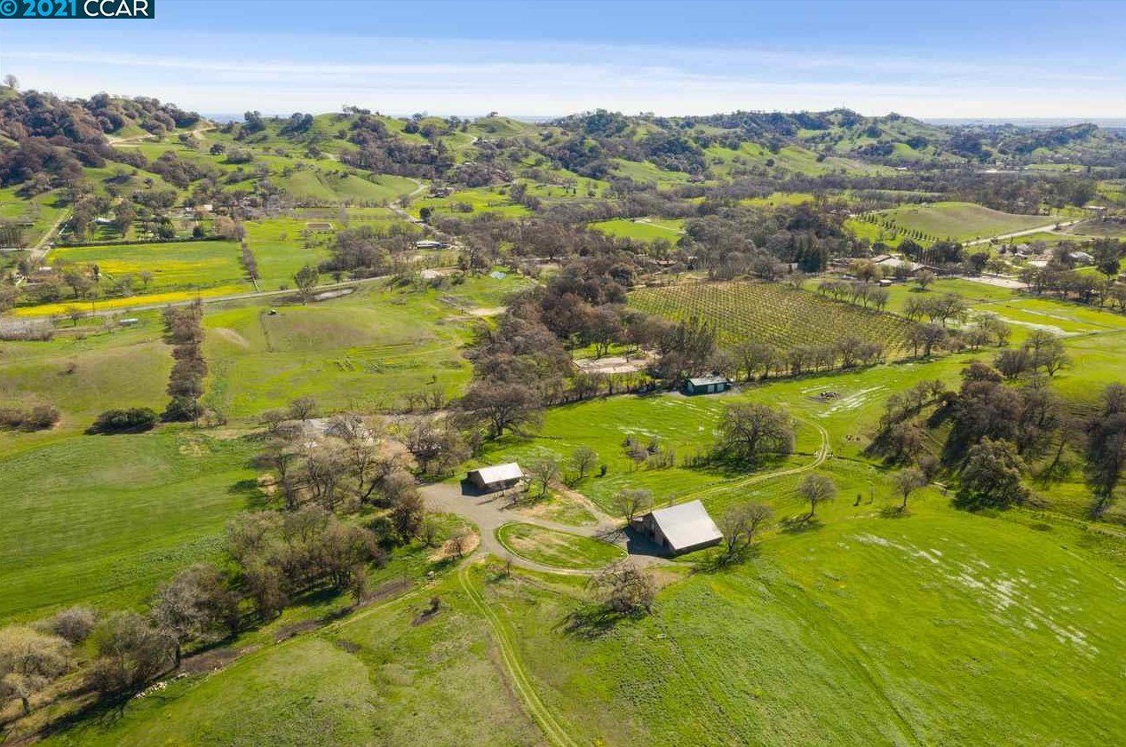 7321 Pleasants Valley Rd, Vacaville, CA 95688-9001