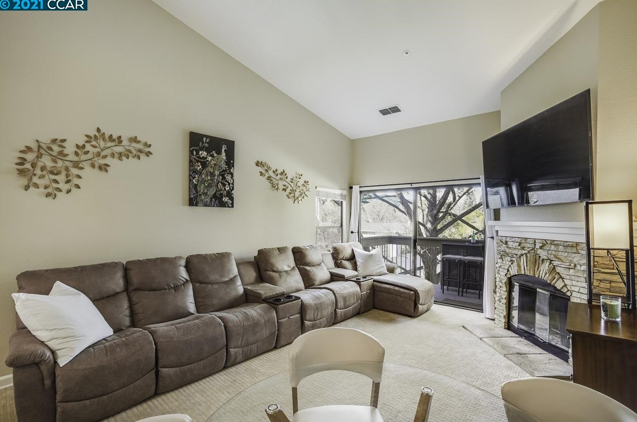 1733 Villa Way, Walnut Creek, CA 94595-1465